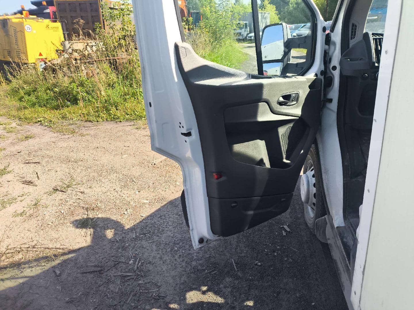 Ford Transit Chassis Cab Base 470E L4H1 2.2TDi 155hp 6MT RWD,  207 157 км, 2021 года в лизинг