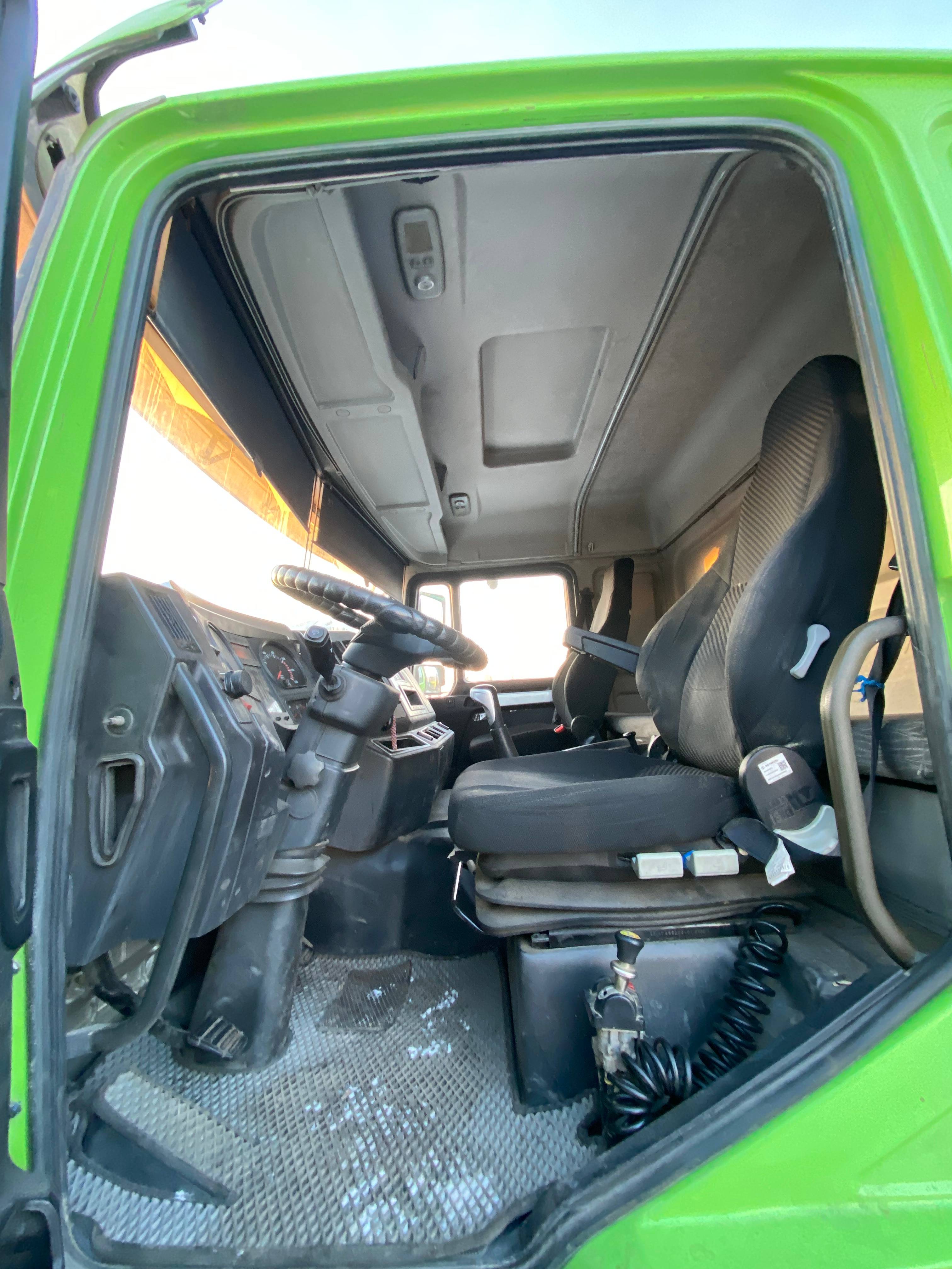 Shacman SX3256DR384 Лот 000005295