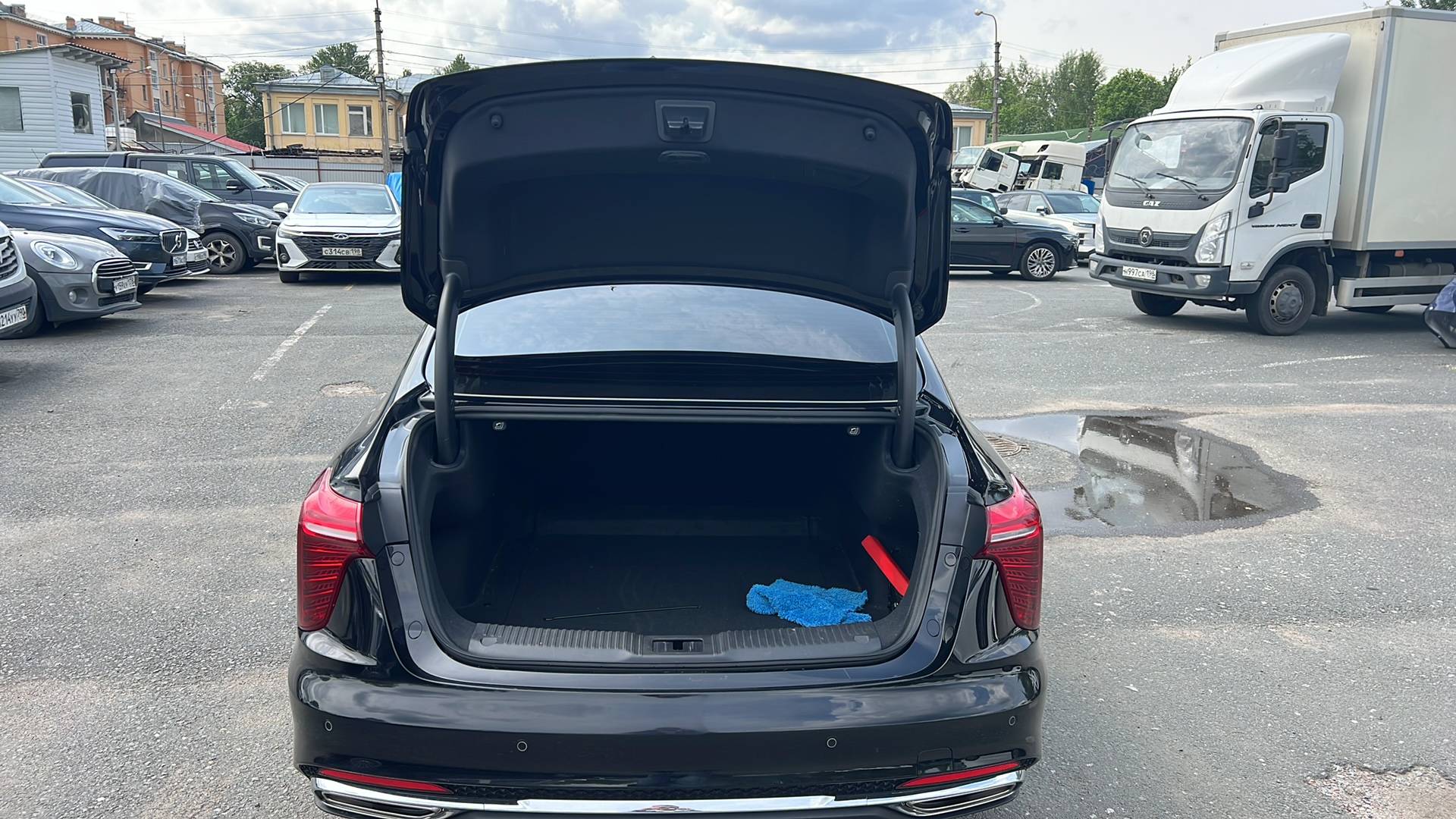 Hongqi H5,  34 097 км, 2024 года в лизинг