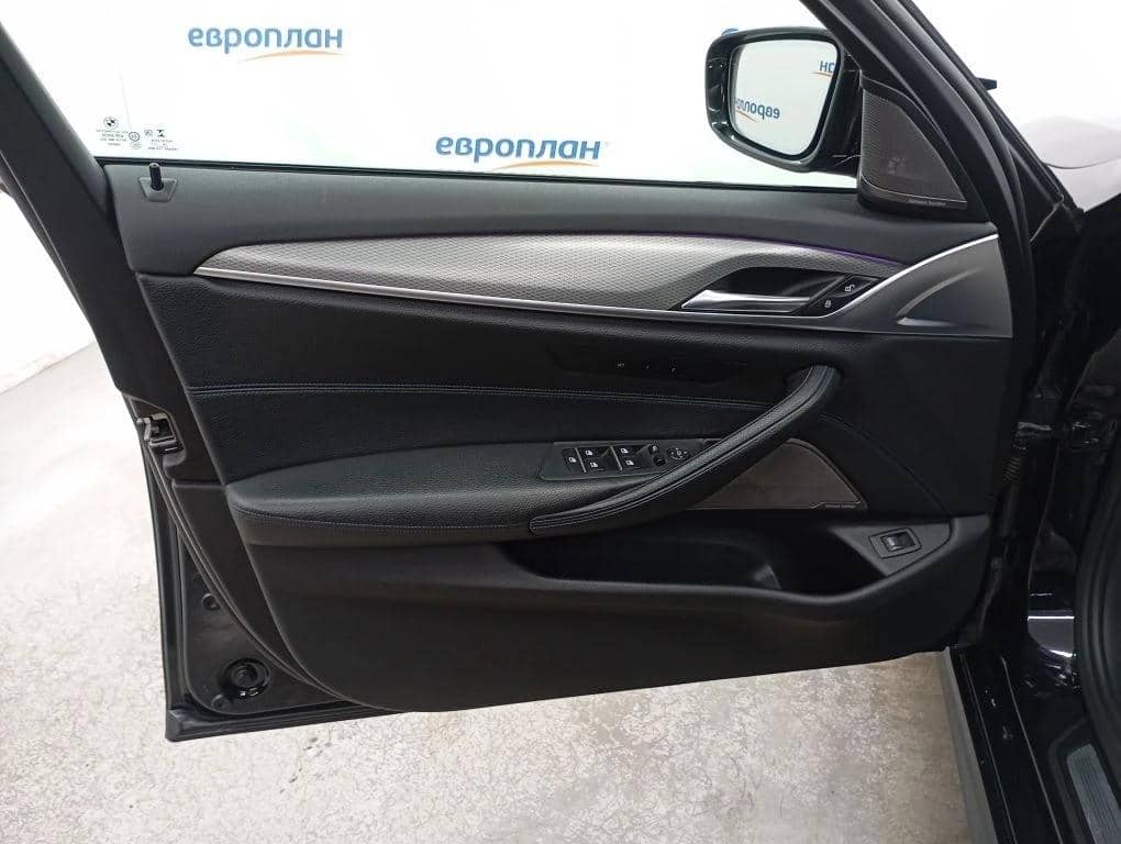 BMW 5 серия,  173 436 км, 2019 года в лизинг