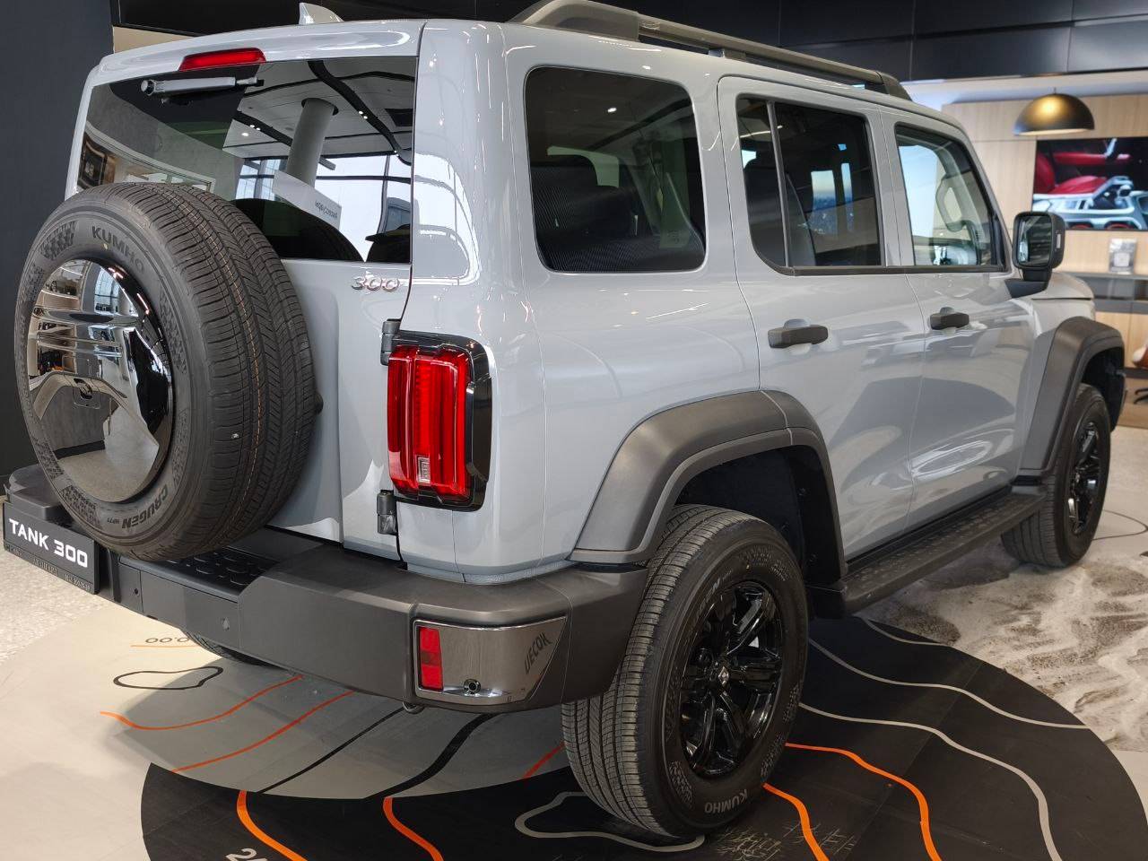 Tank 300 City Premium 2.0 8AT 4WD