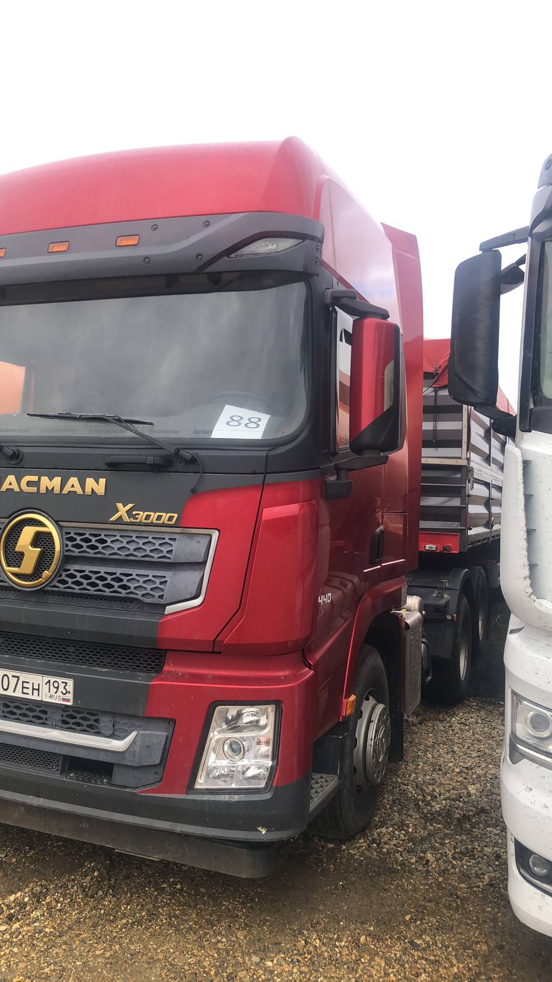 Shacman SX42584W324C