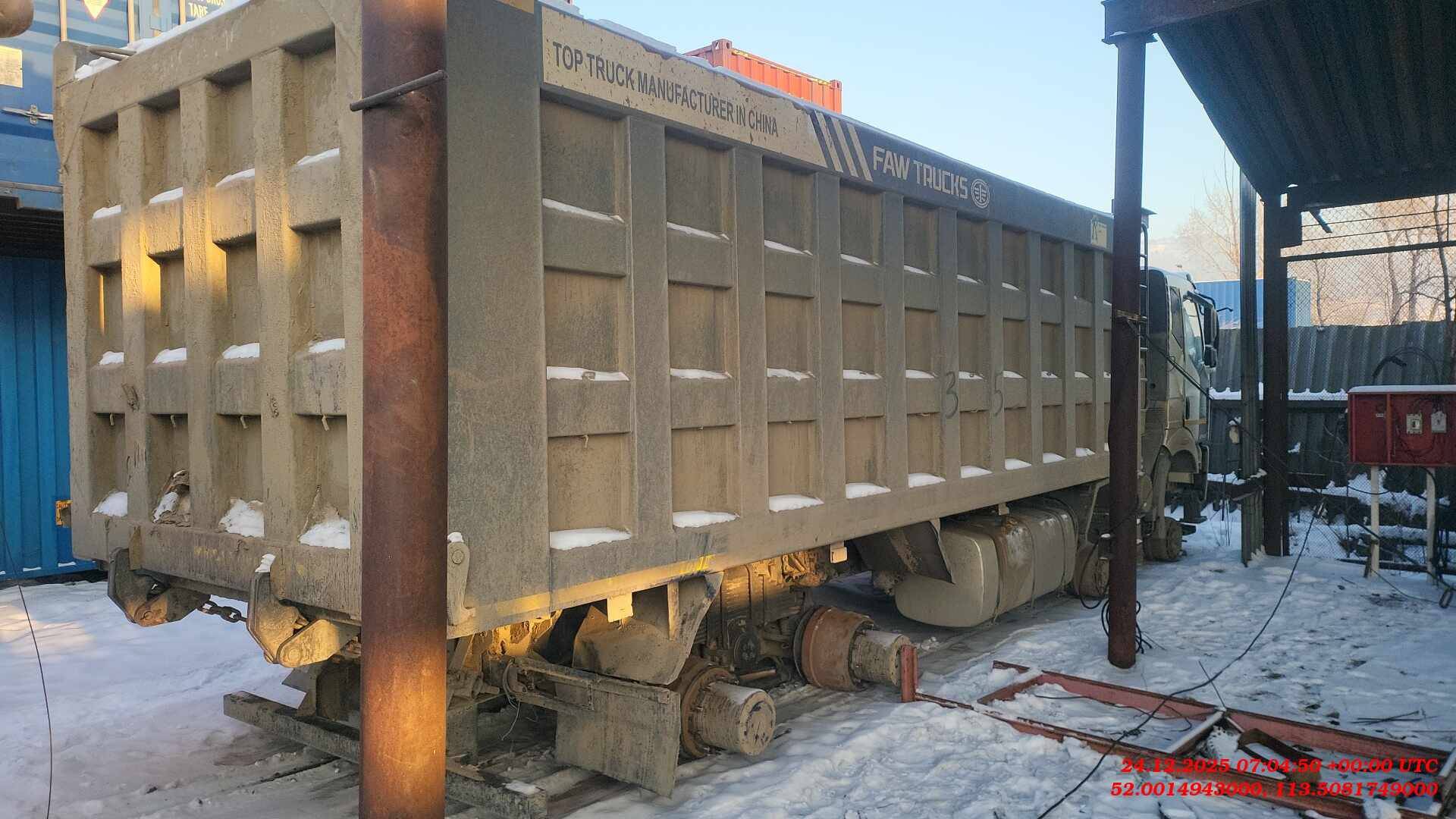 FAW CA3310P66K24T4E5 8х4,  195 000 км, 2022 года в лизинг