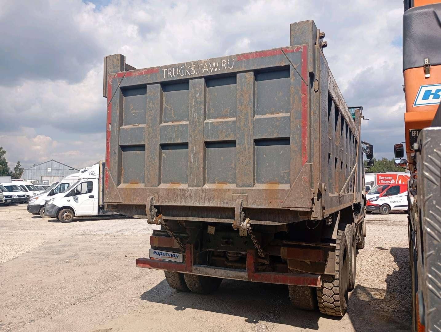 FAW CA3250P66K24T1E5 6х4,  201 489 км, 2022 года в лизинг