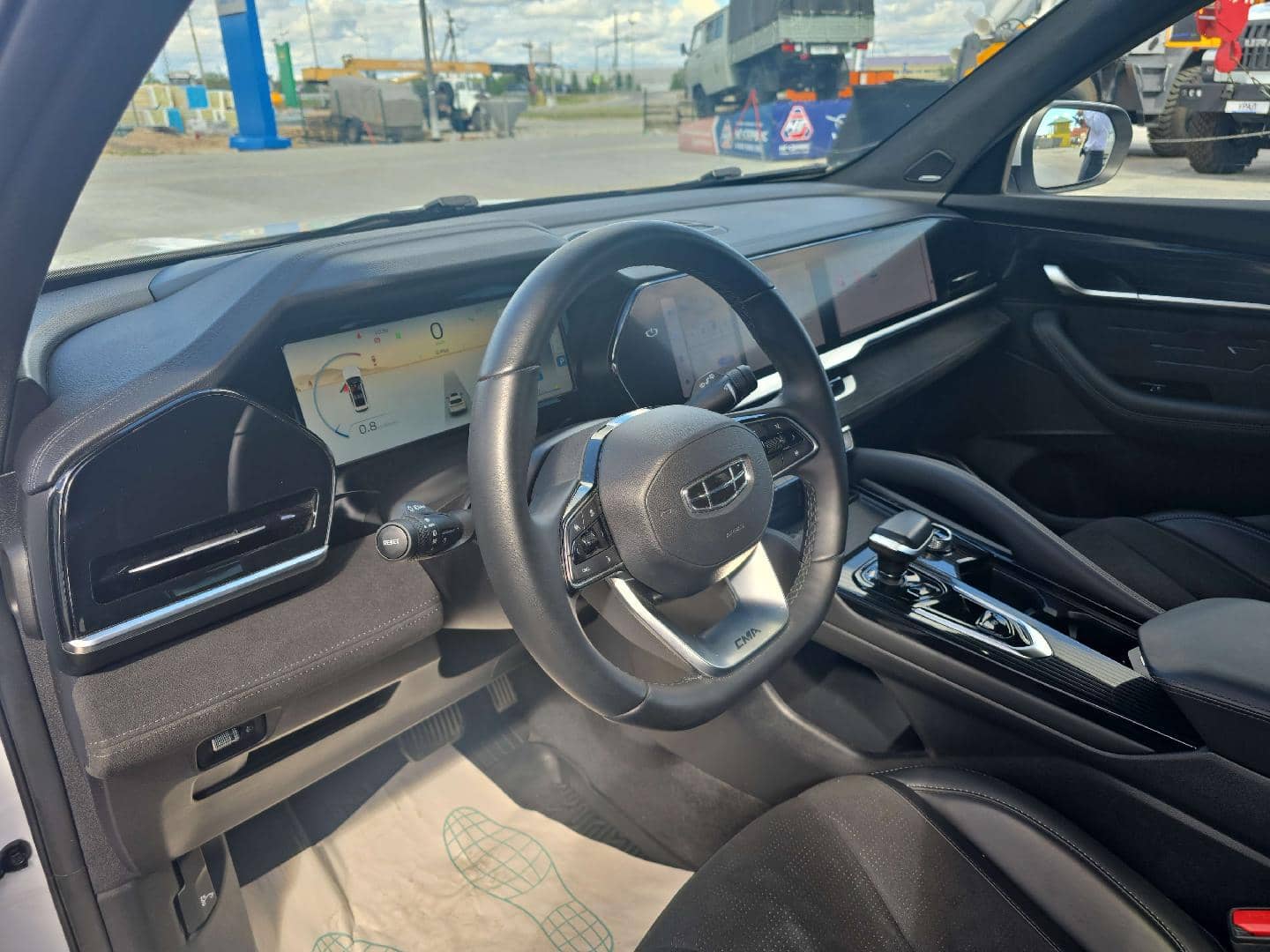 Geely Monjaro,  38 042 км, 2024 года в лизинг