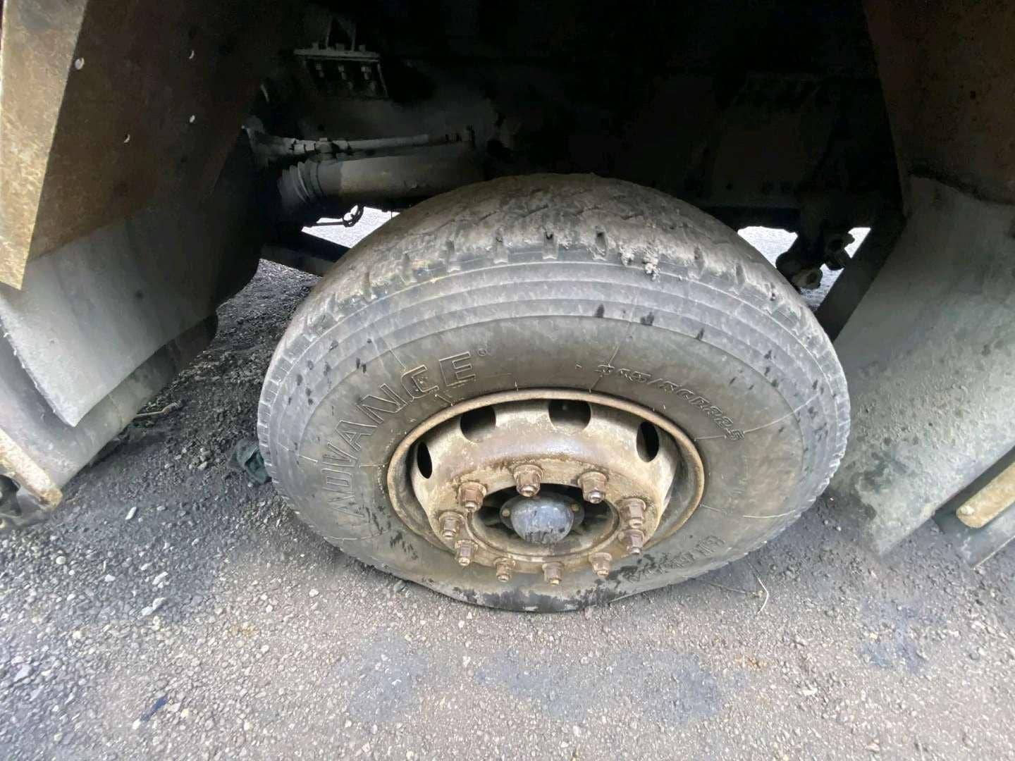 FAW CA3310P66K24T4E4 8x4 (E4),  247 451 км, 2022 года в лизинг