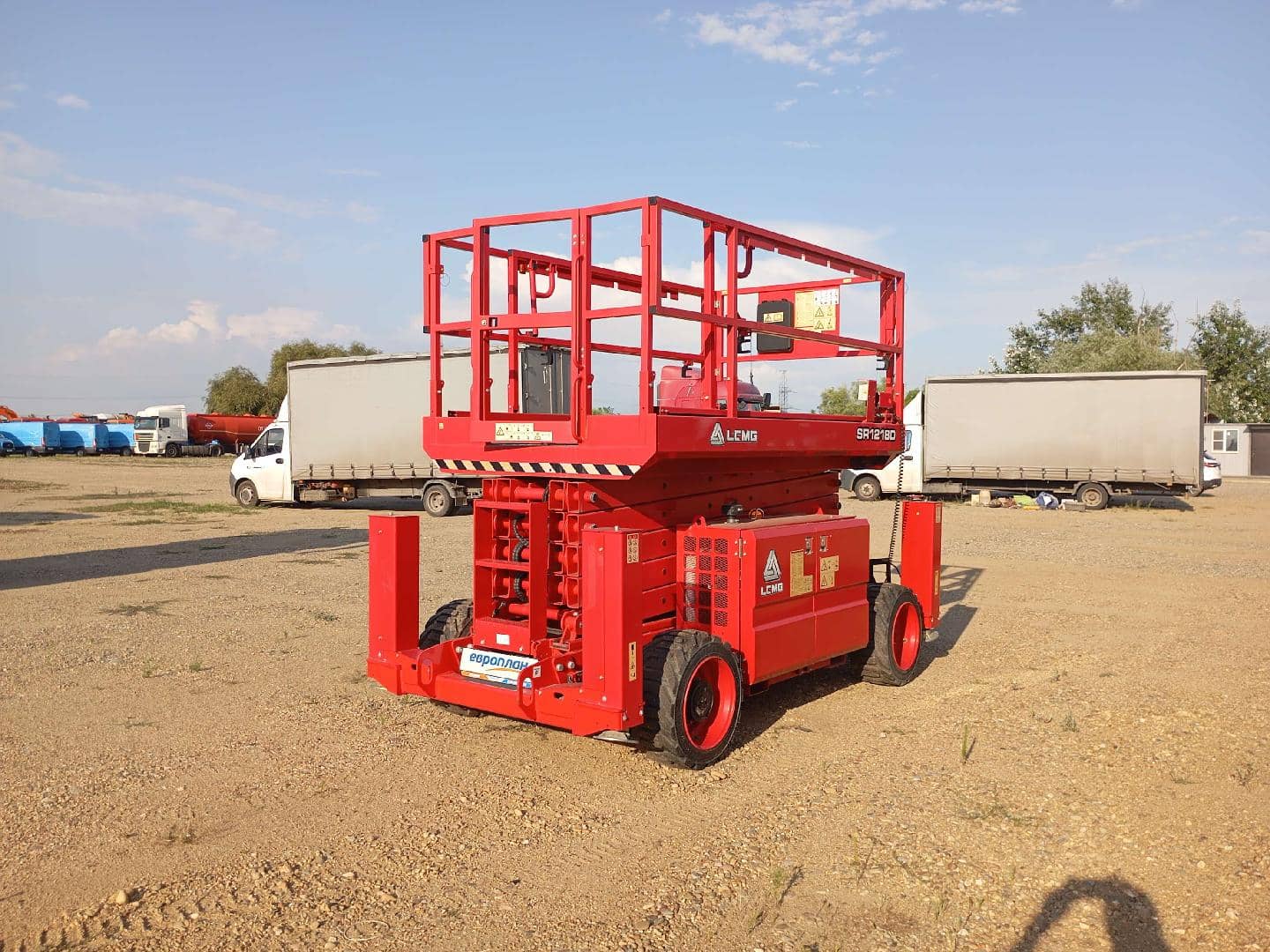 LGMG  (LinGong Machinery Group) SR1218D ножничный подъемник, 2023 года в лизинг