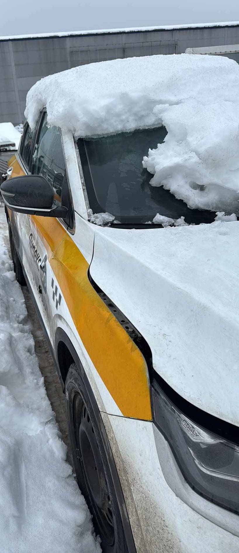 Geely Coolray,  180 000 км, 2023 года в лизинг