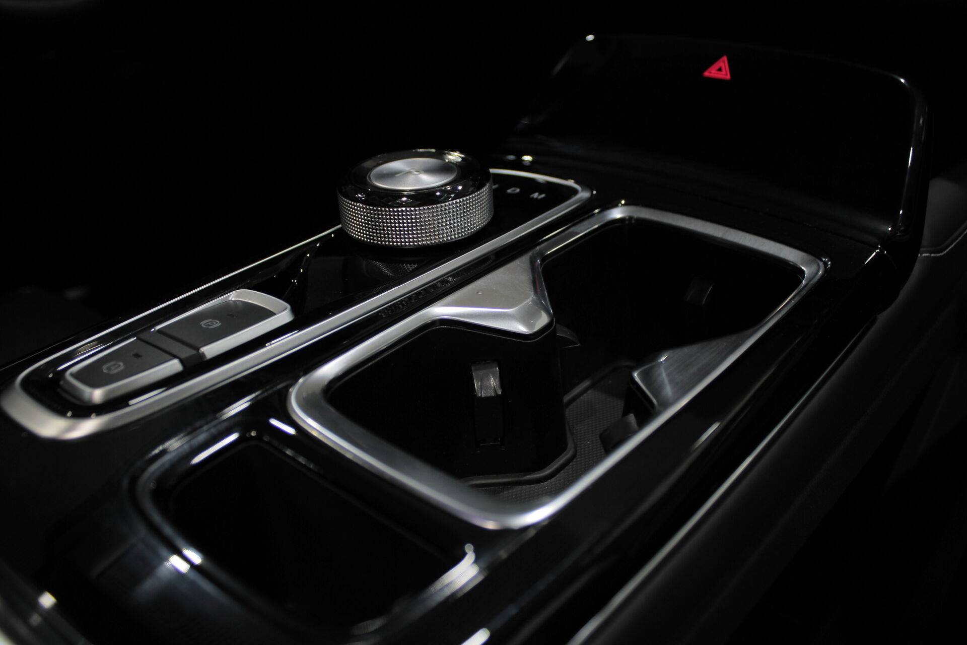 JAC JS6 Flagship
