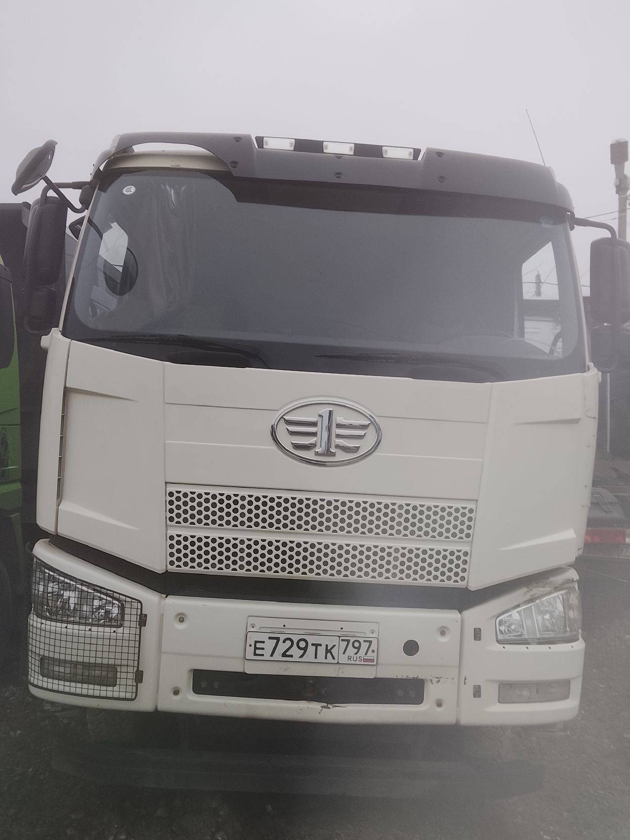 FAW CA3310P66K24T4E5 8х4,  56 384 км, 2024 года в лизинг