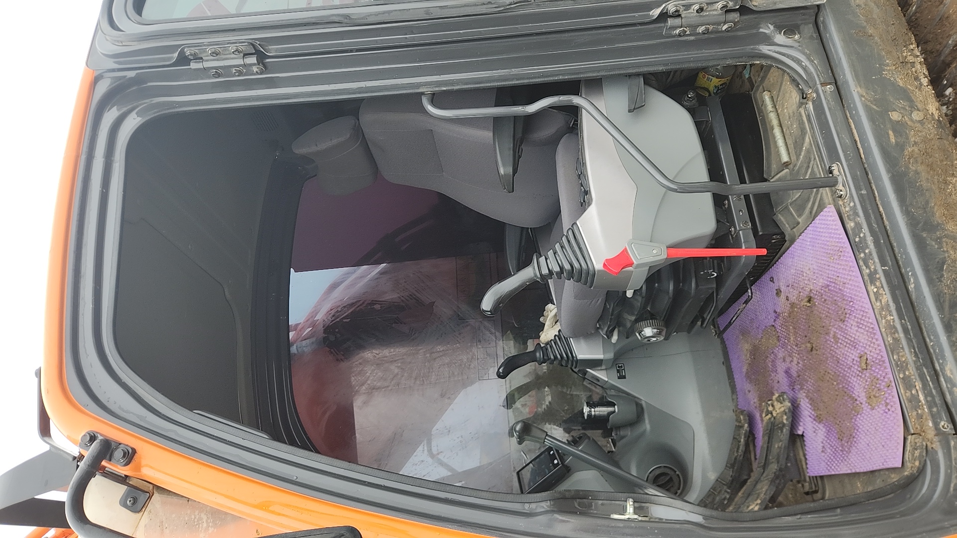 DOOSAN/DEVELON DX300LCA-7M,  4 031 км, 2023 года в лизинг