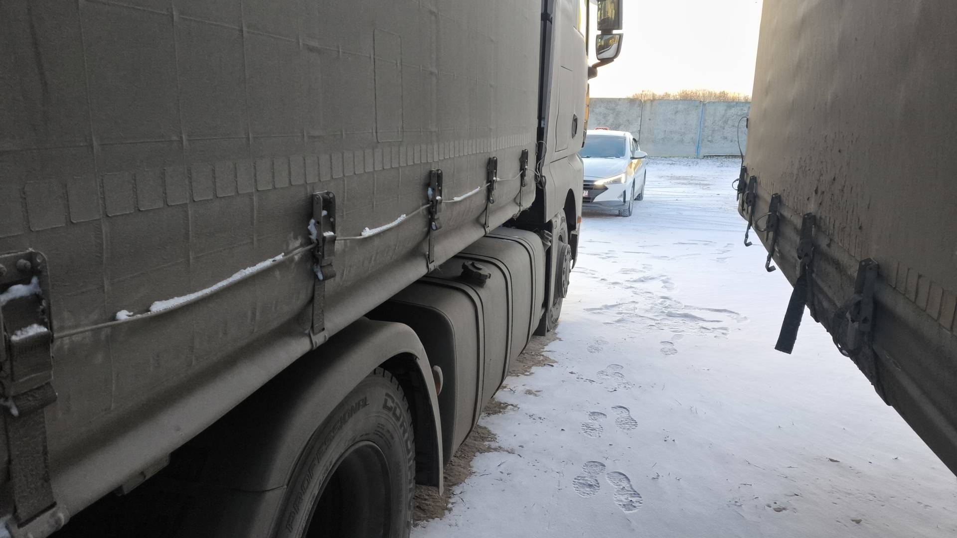 Sitrak C7H MAX ZZ4186V391HE,  123 728 км, 2023 года