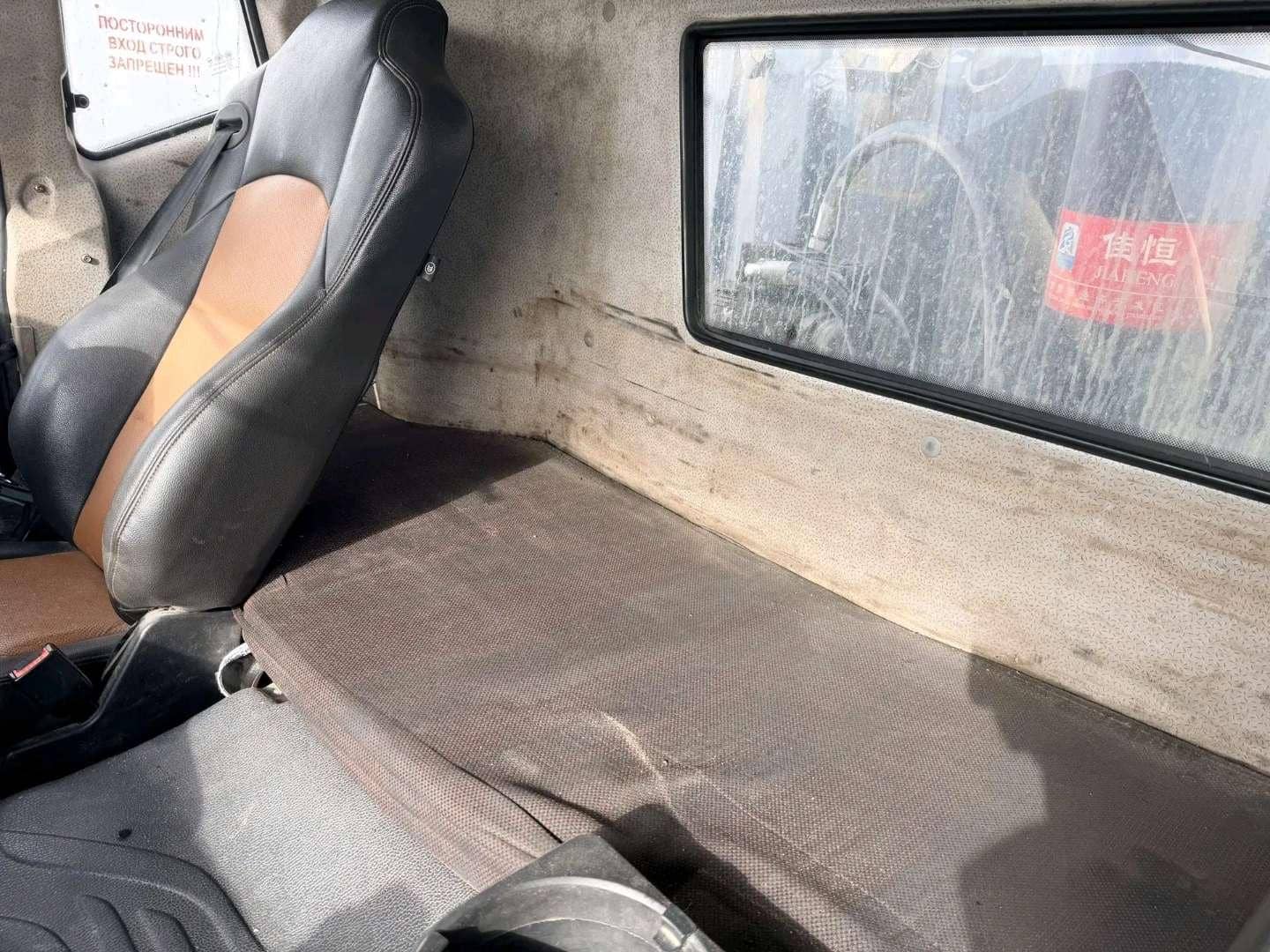 FAW CA3250P66K24T1E5 6х4,  198 546 км, 2022 года в лизинг