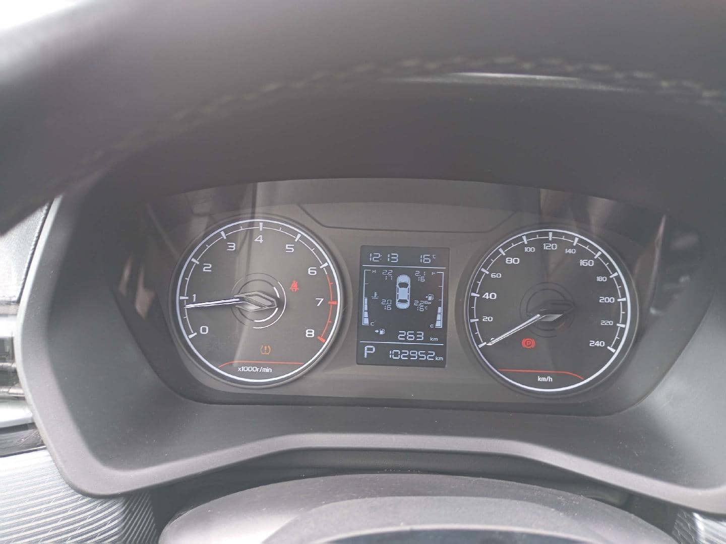 Geely Emgrand,  103 000 км, 2023 года в лизинг