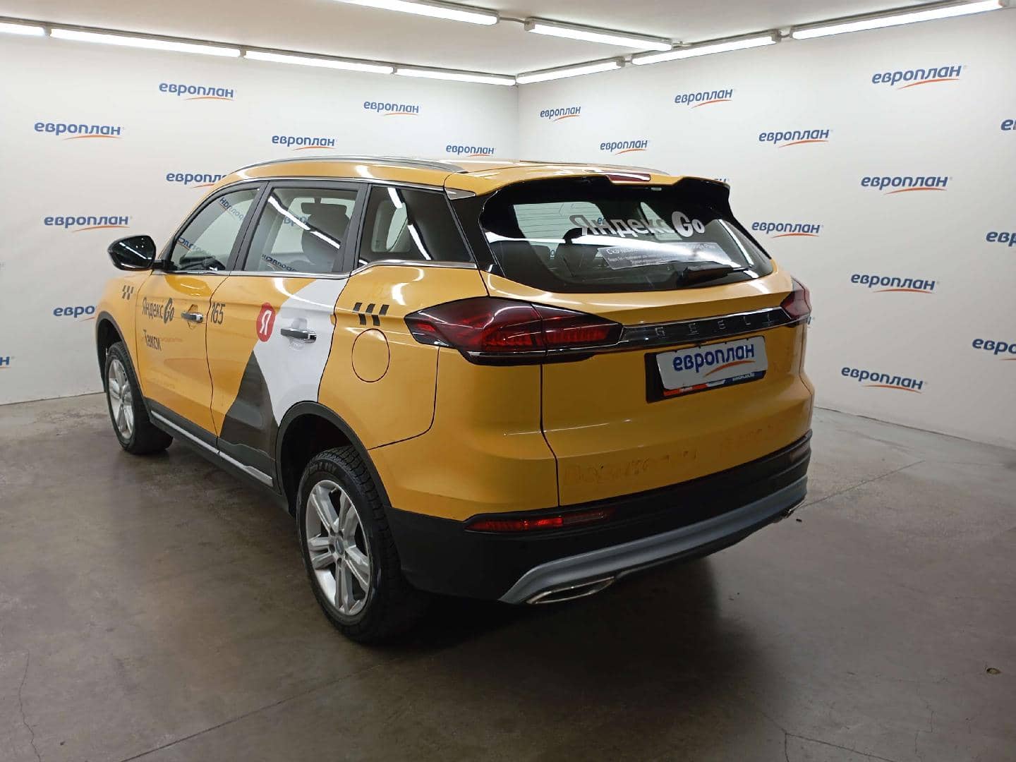 Geely Atlas Pro,  220 676 км, 2023 года в лизинг