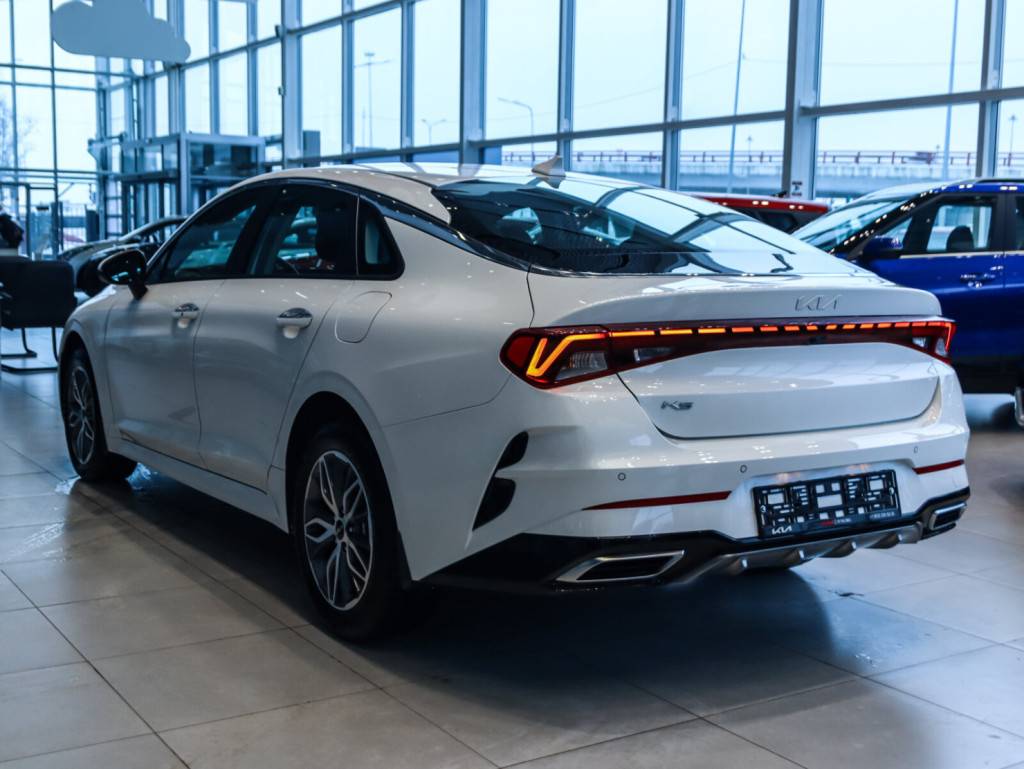 KIA K5 Luxe 2.0 6AT
