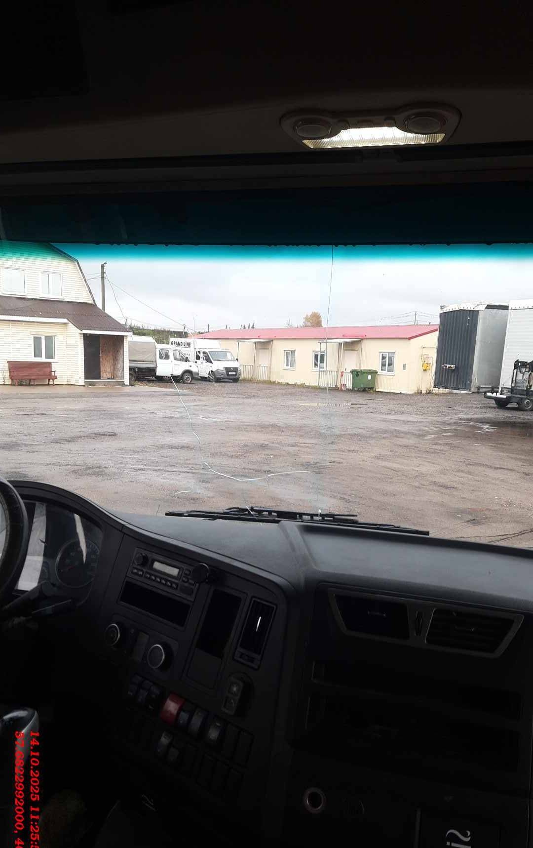 Shacman SX42584W324C,  310 286 км, 2022 года в лизинг