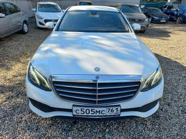 Mercedes-Benz E седан