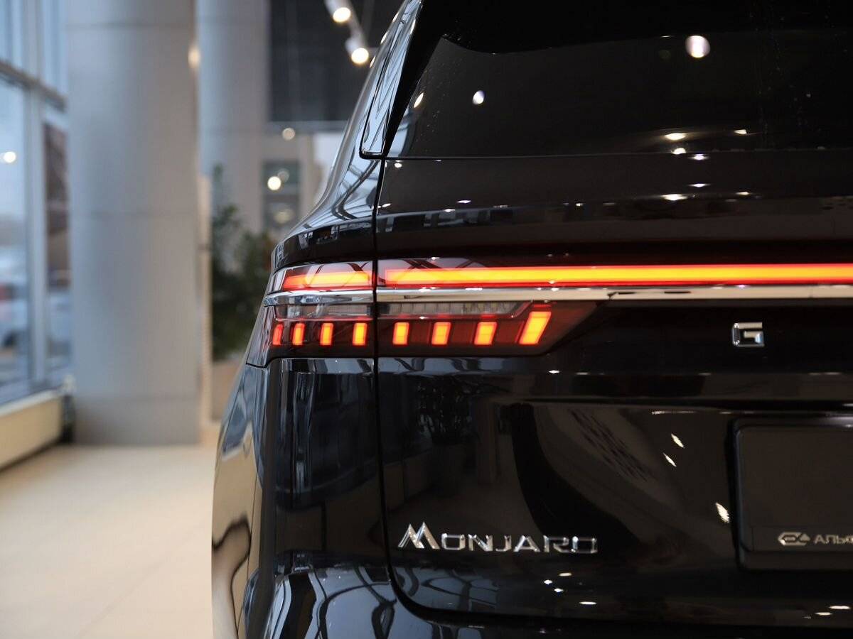 Geely Monjaro Luxury 2.0T (238 hp) 8AT 4WD