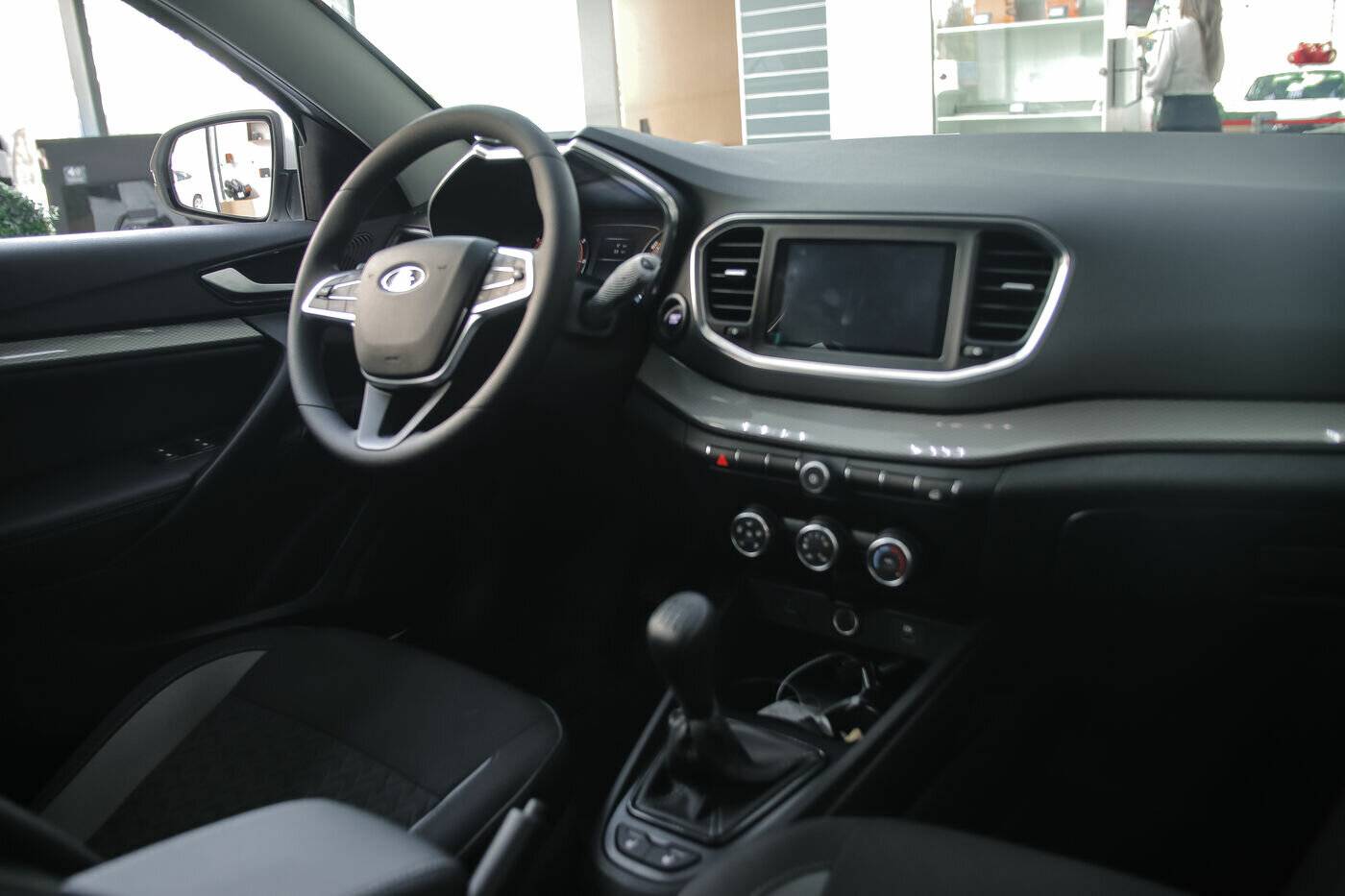 Lada Vesta седан Life 1.6 106hp 5MT