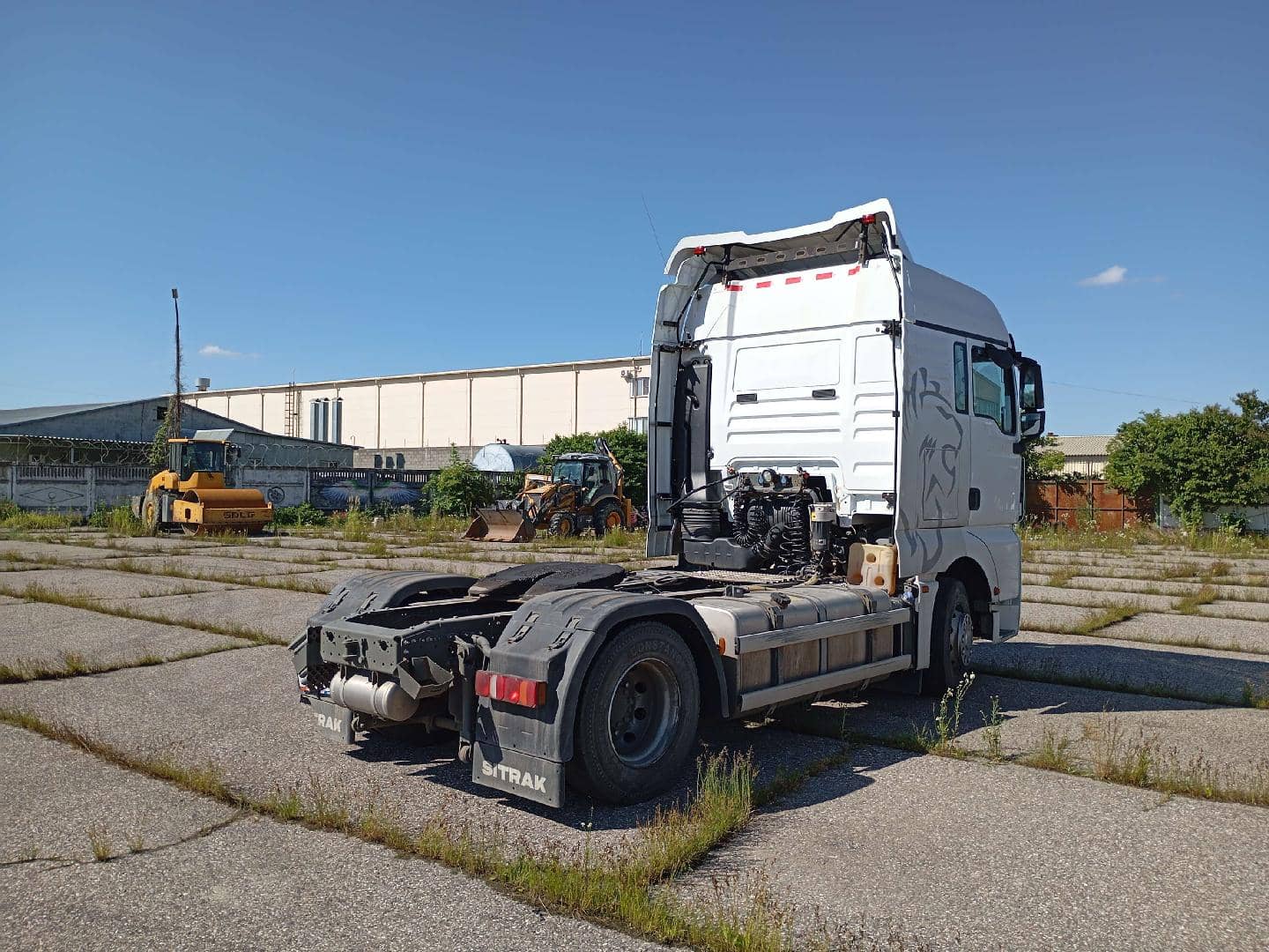 Sitrak C7H MAX ZZ4186V391HE,  372 528 км, 2023 года в лизинг
