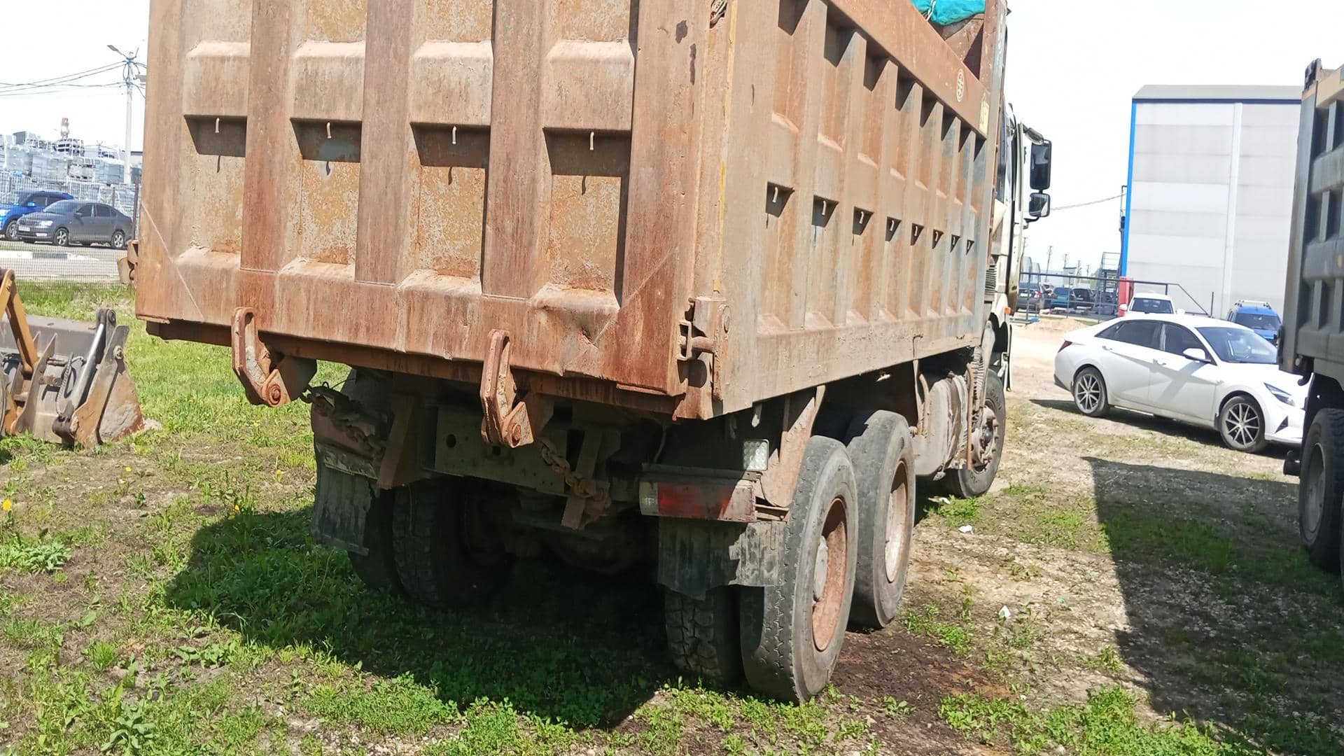 FAW CA3250P66K24T1E5 6х4,  166 469 км, 2023 года в лизинг