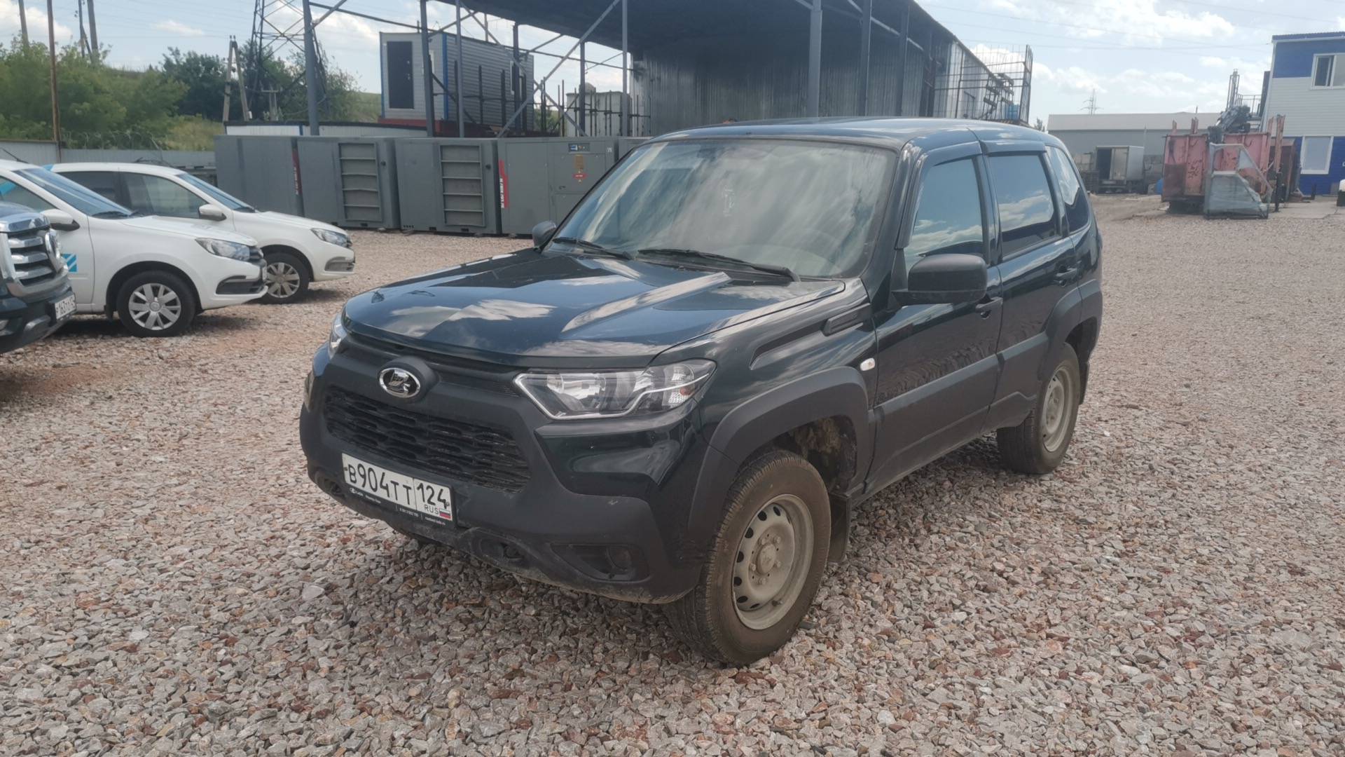 Lada Niva Travel