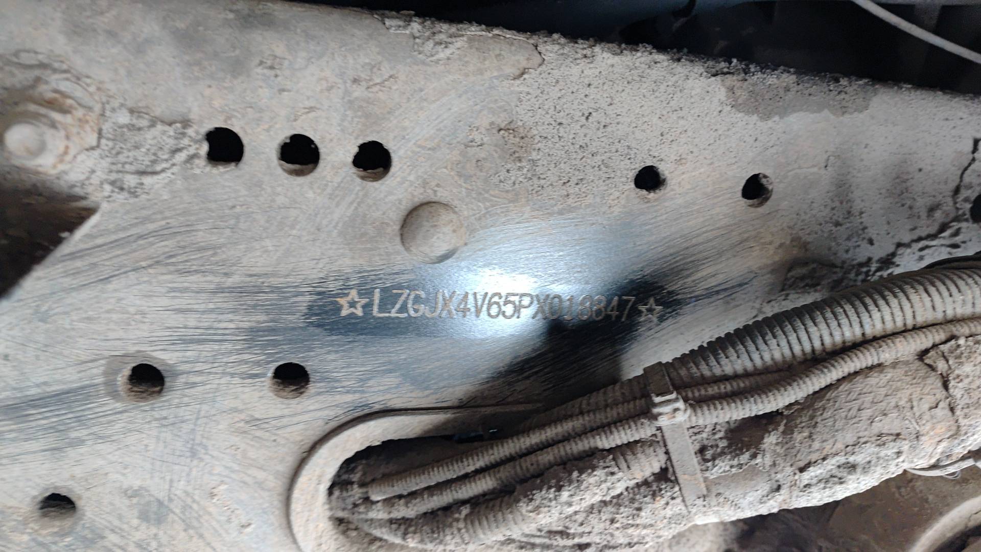 Shacman SX33186V366,  175 000 км, 2023 года в лизинг