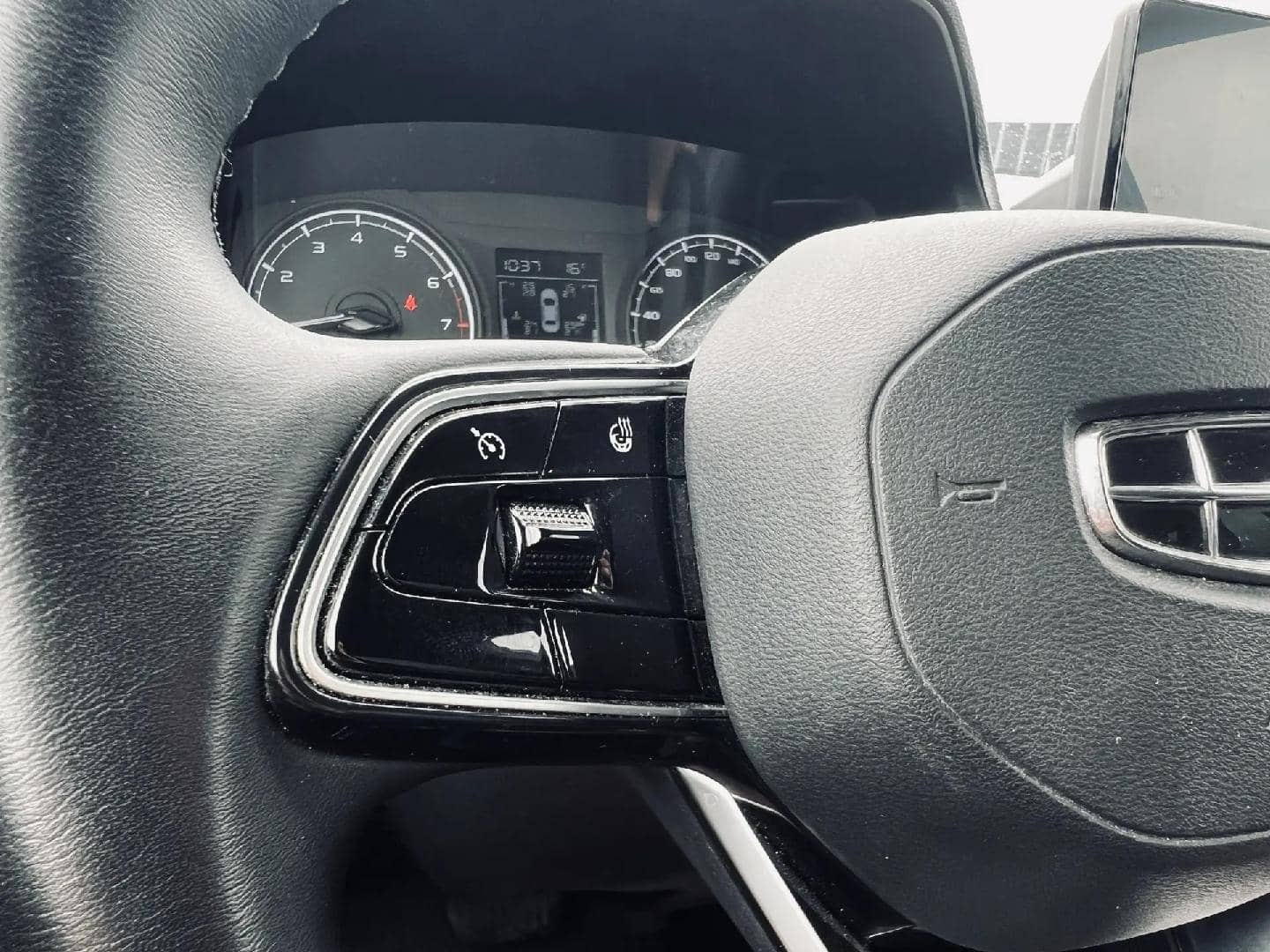 Geely Emgrand,  98 332 км, 2024 года в лизинг