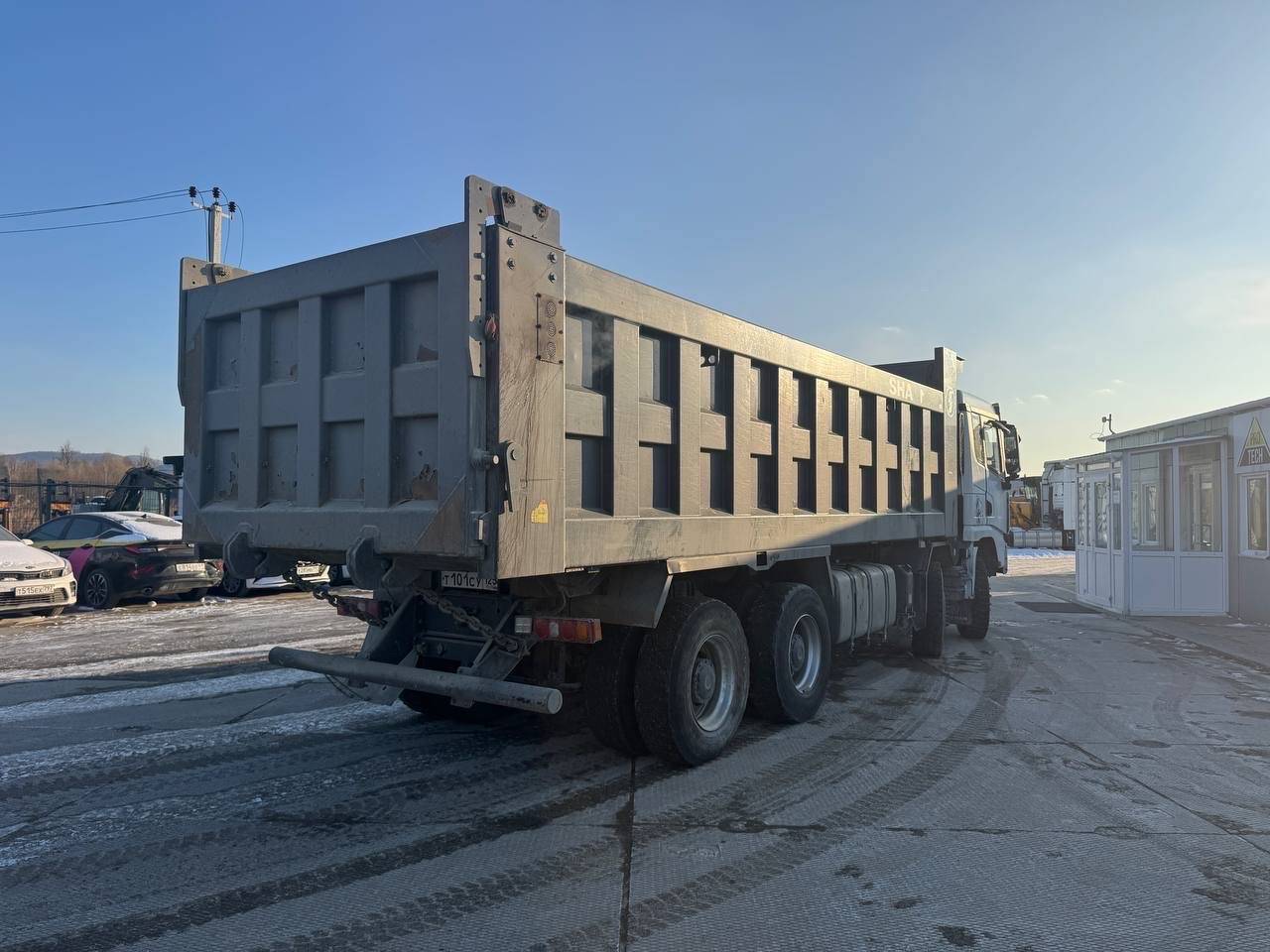 Shacman SX33186V366,  140 672 км, 2022 года