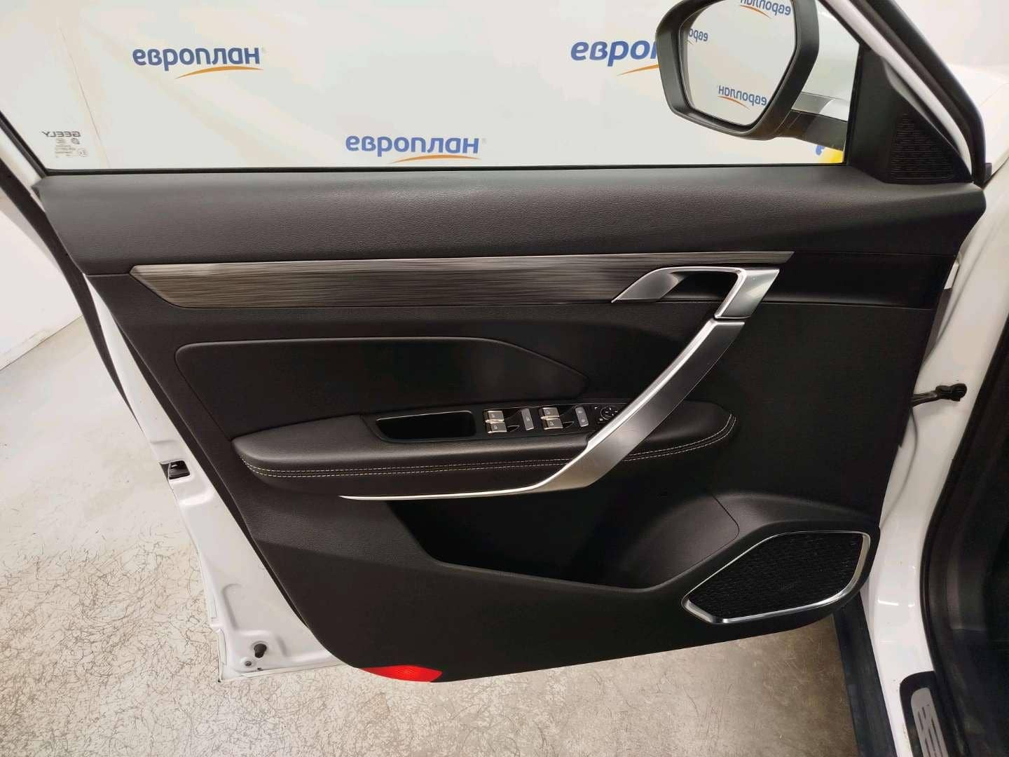 Geely Atlas Pro,  84 912 км, 2024 года в лизинг