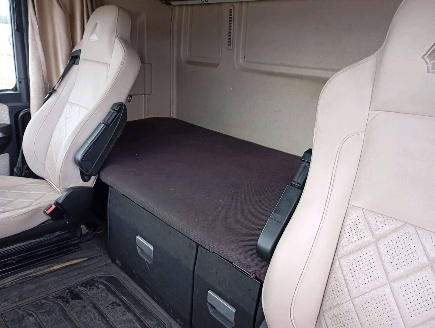 Sitrak C7H MAX ZZ4186V391HE,  650 000 км, 2023 года в лизинг