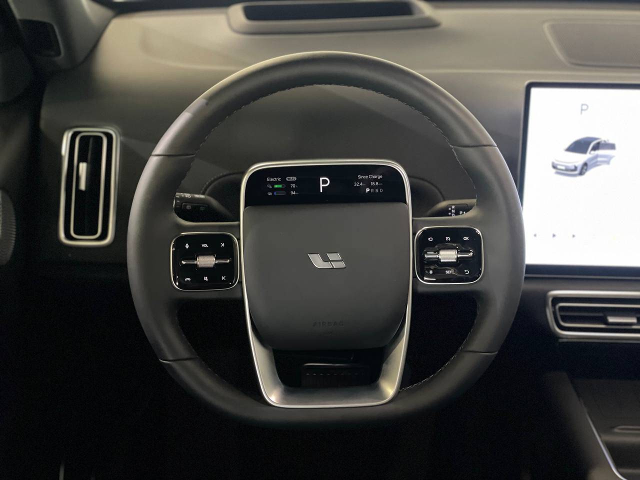 Lixiang Л6 (L6) Про (Pro)