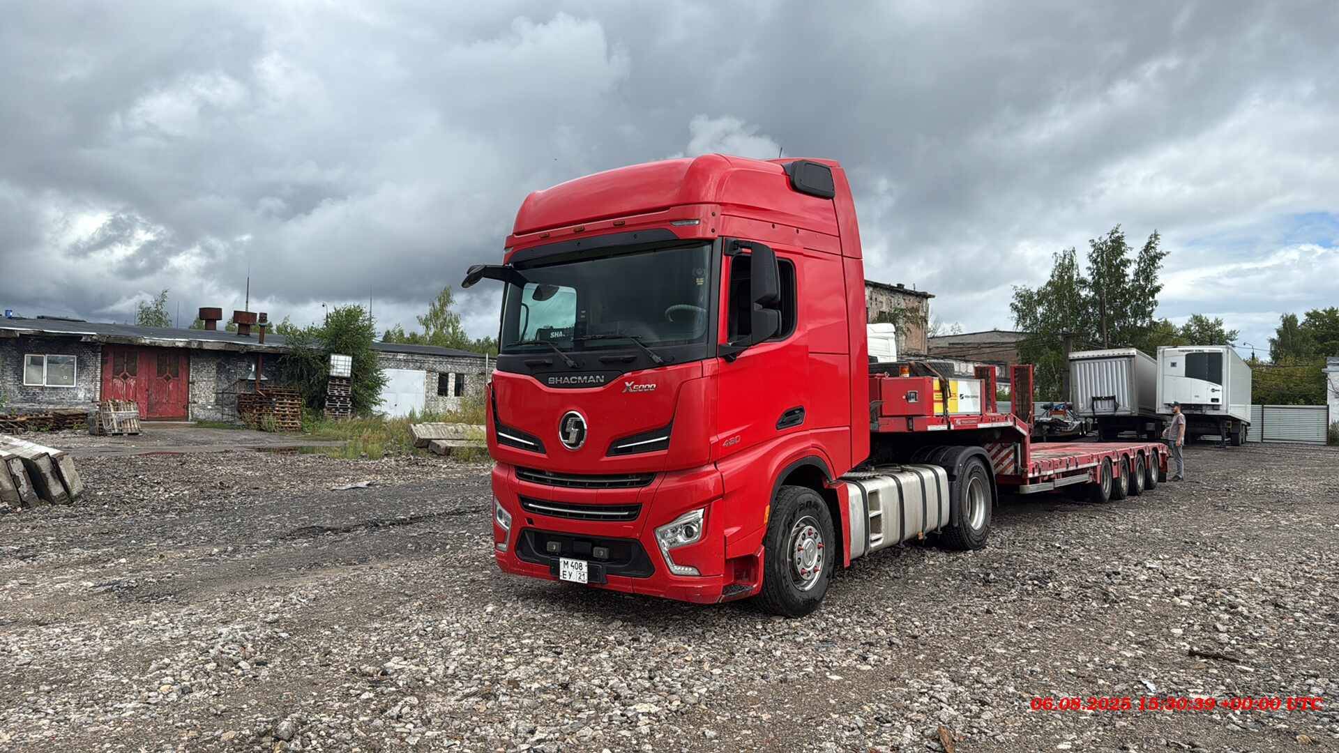 Shacman SX4188YY381