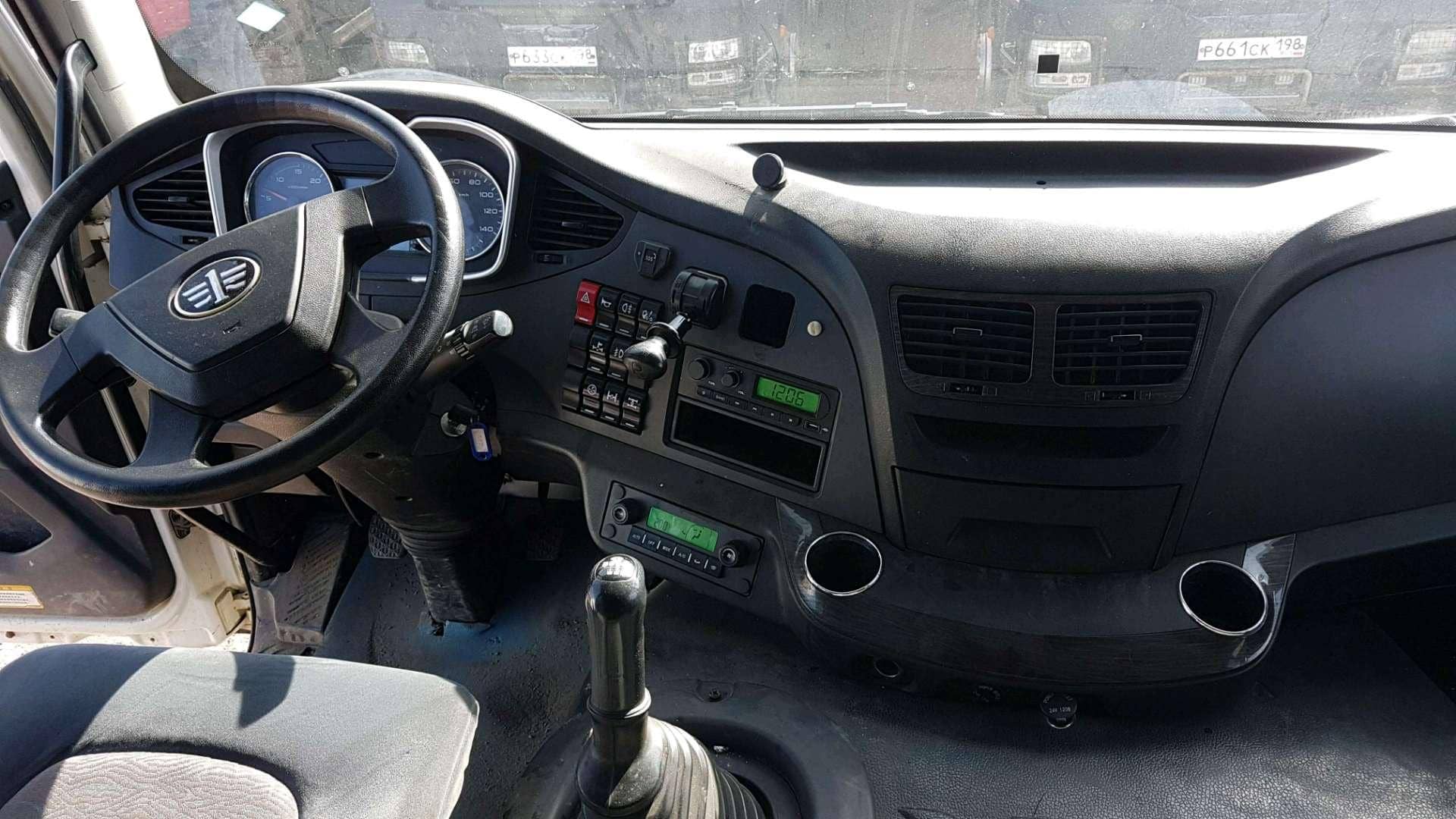 FAW CA3310P66K24T4E5 8х4,  172 087 км, 2021 года в лизинг