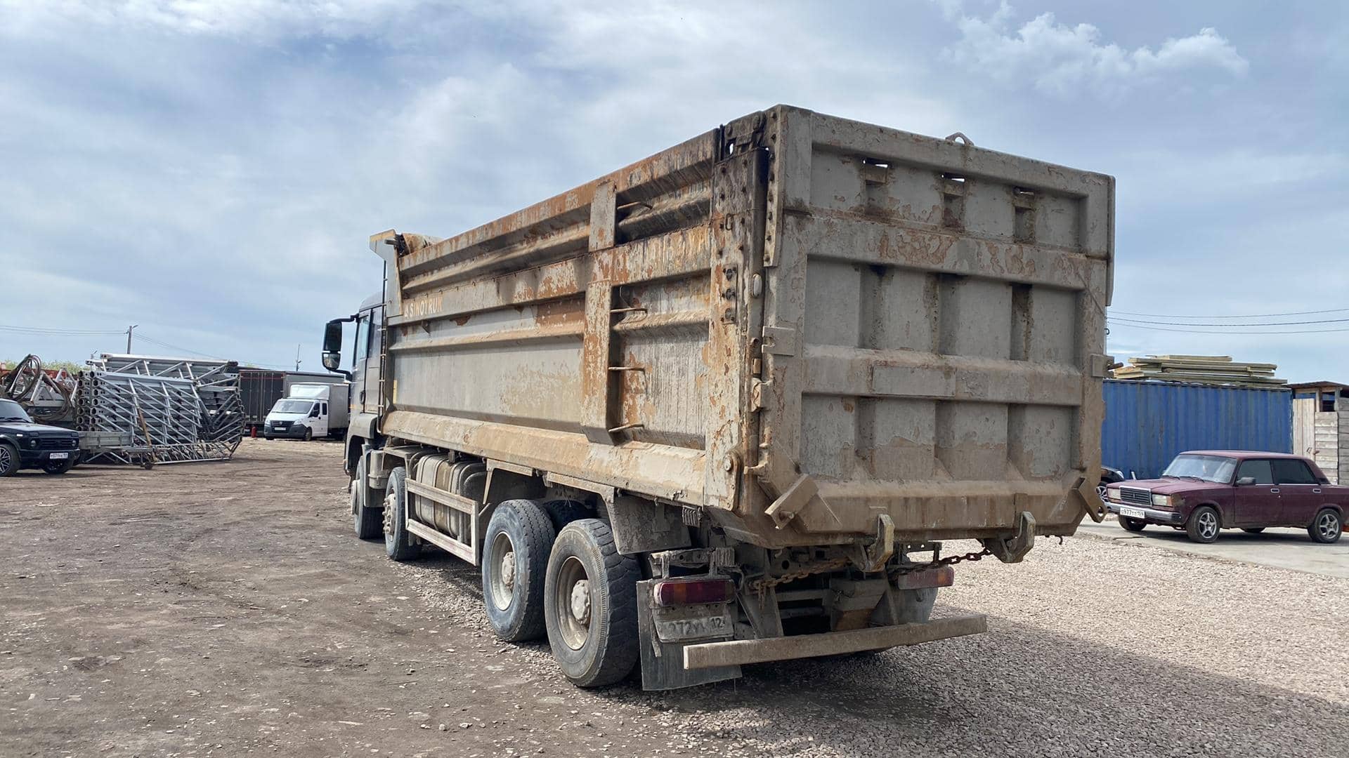 HOWO ZZ3317V386GE1 8х4,  224 266 км, 2022 года