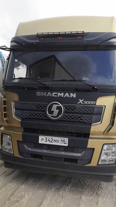 Shacman SX42584W324C