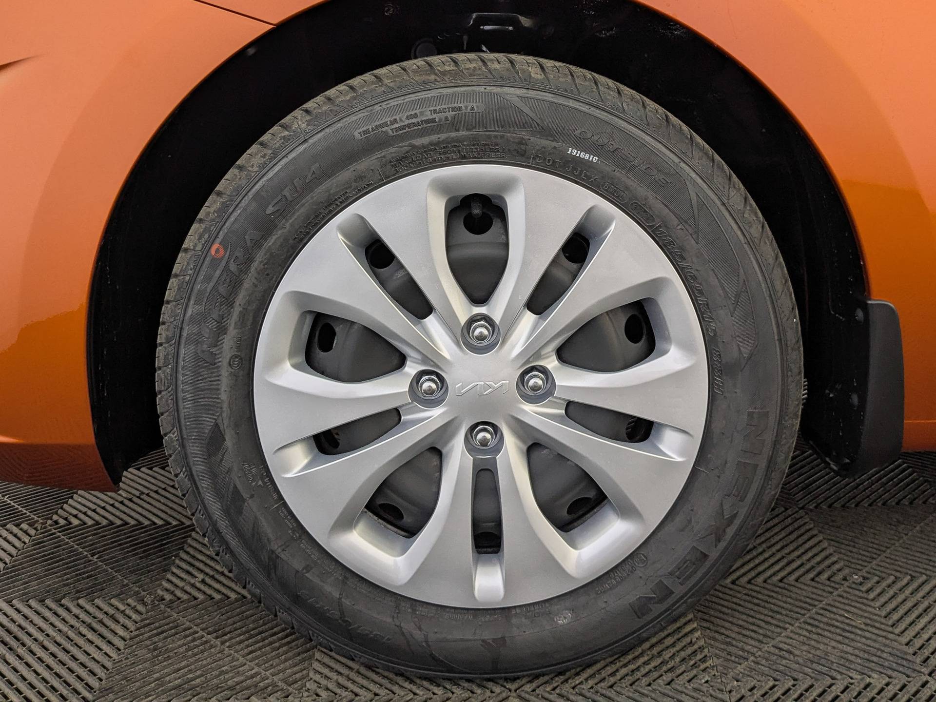 Solaris KRS  Luxe AV 1.6 6AT