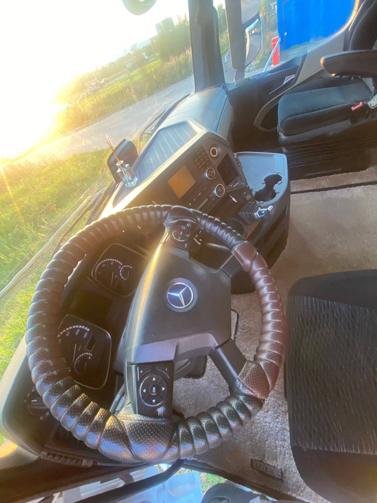 Mercedes-Benz Actros 4 1845 LS 4x2 (BigSpace),  708 295 км, 2018 года в лизинг