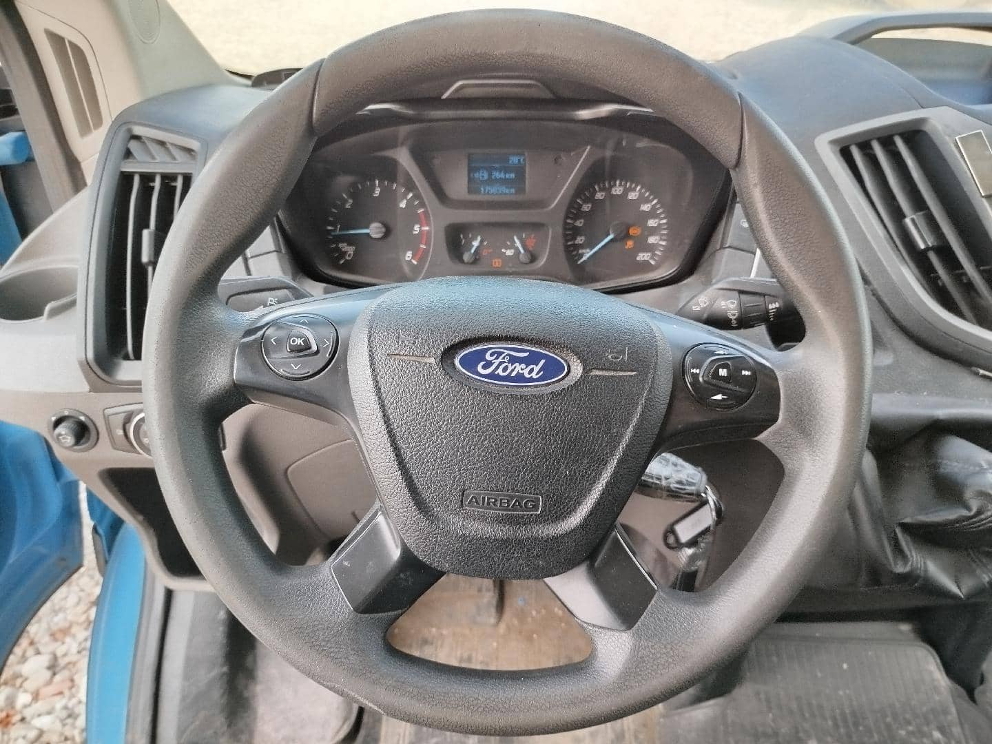 Ford Transit,  175 000 км, 2021 года в лизинг