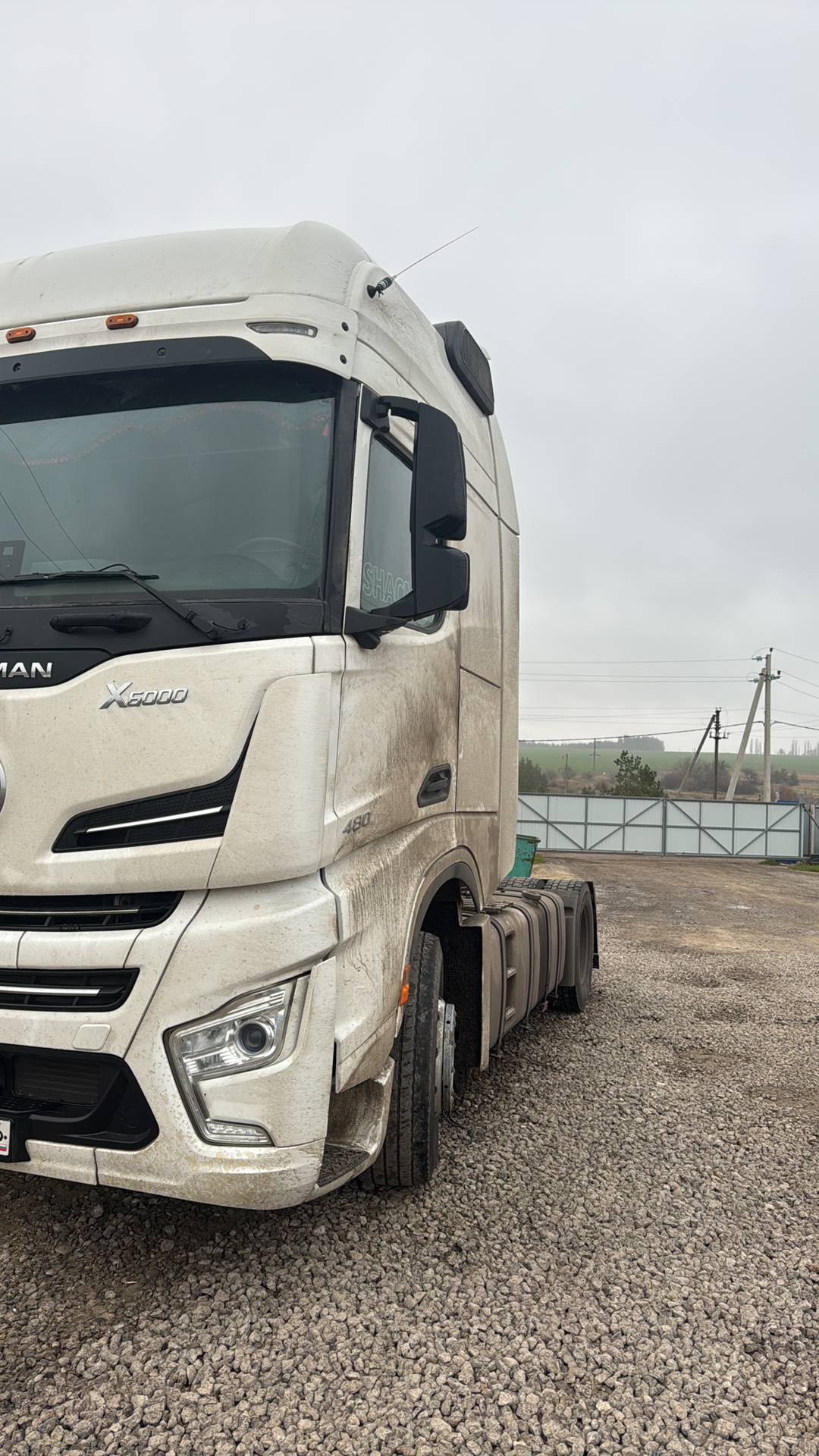 Shacman SX4188YY381,  317 149 км, 2023 года в лизинг