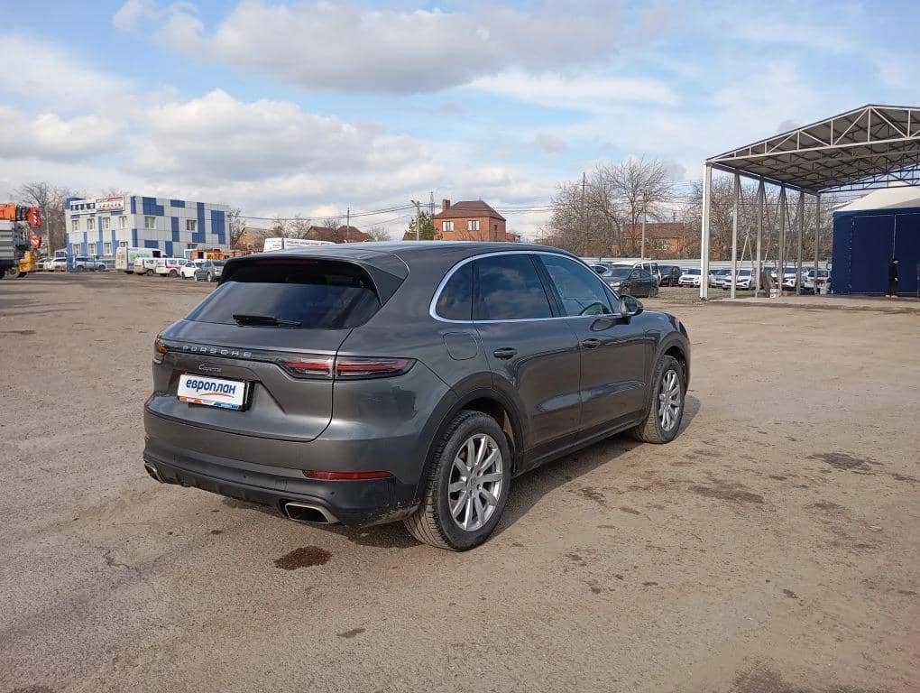Porsche Cayenne,  55 102 км, 2021 года в лизинг
