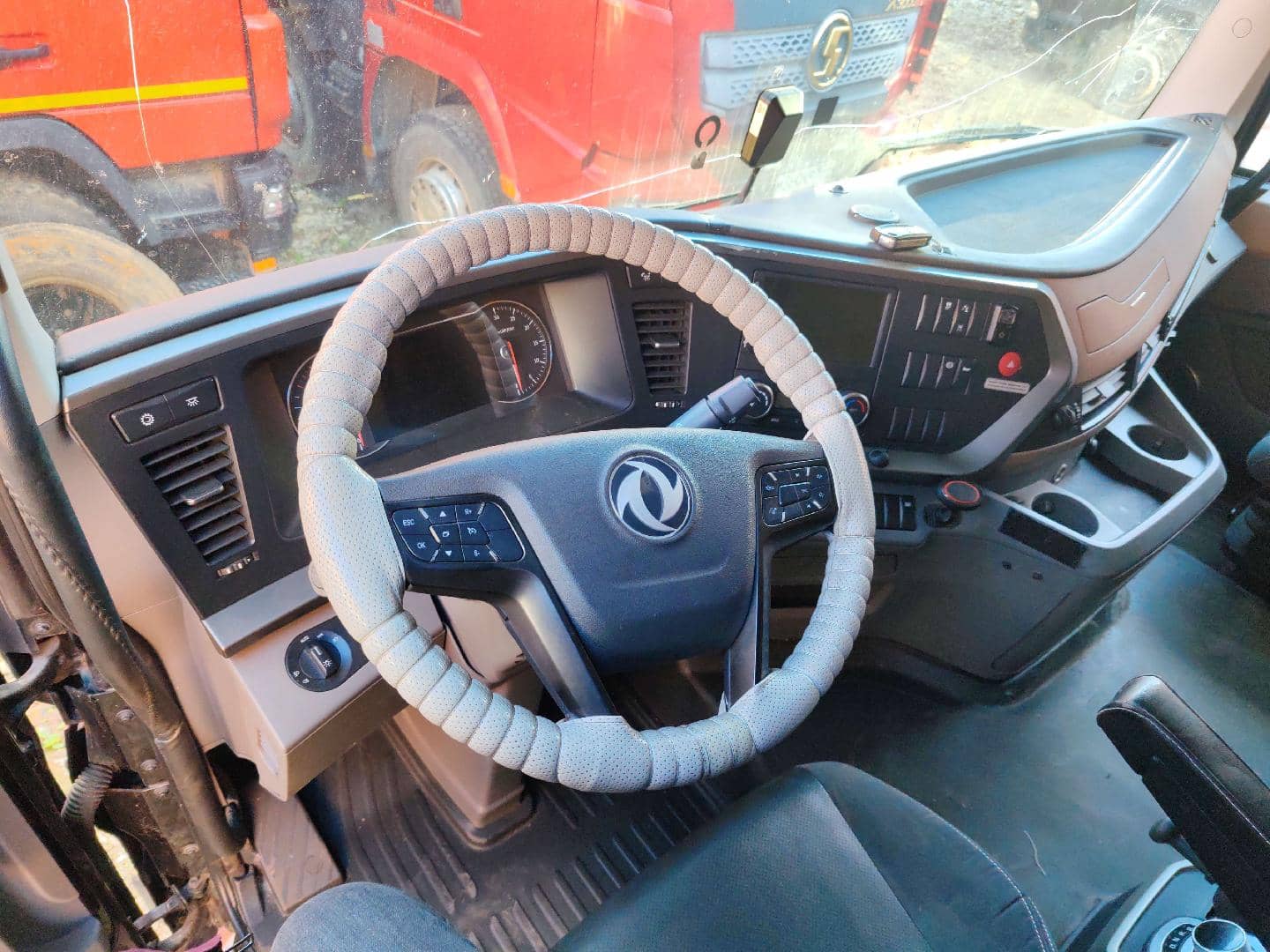 DongFeng GX DFH4180 4x2,  224 182 км, 2024 года в лизинг