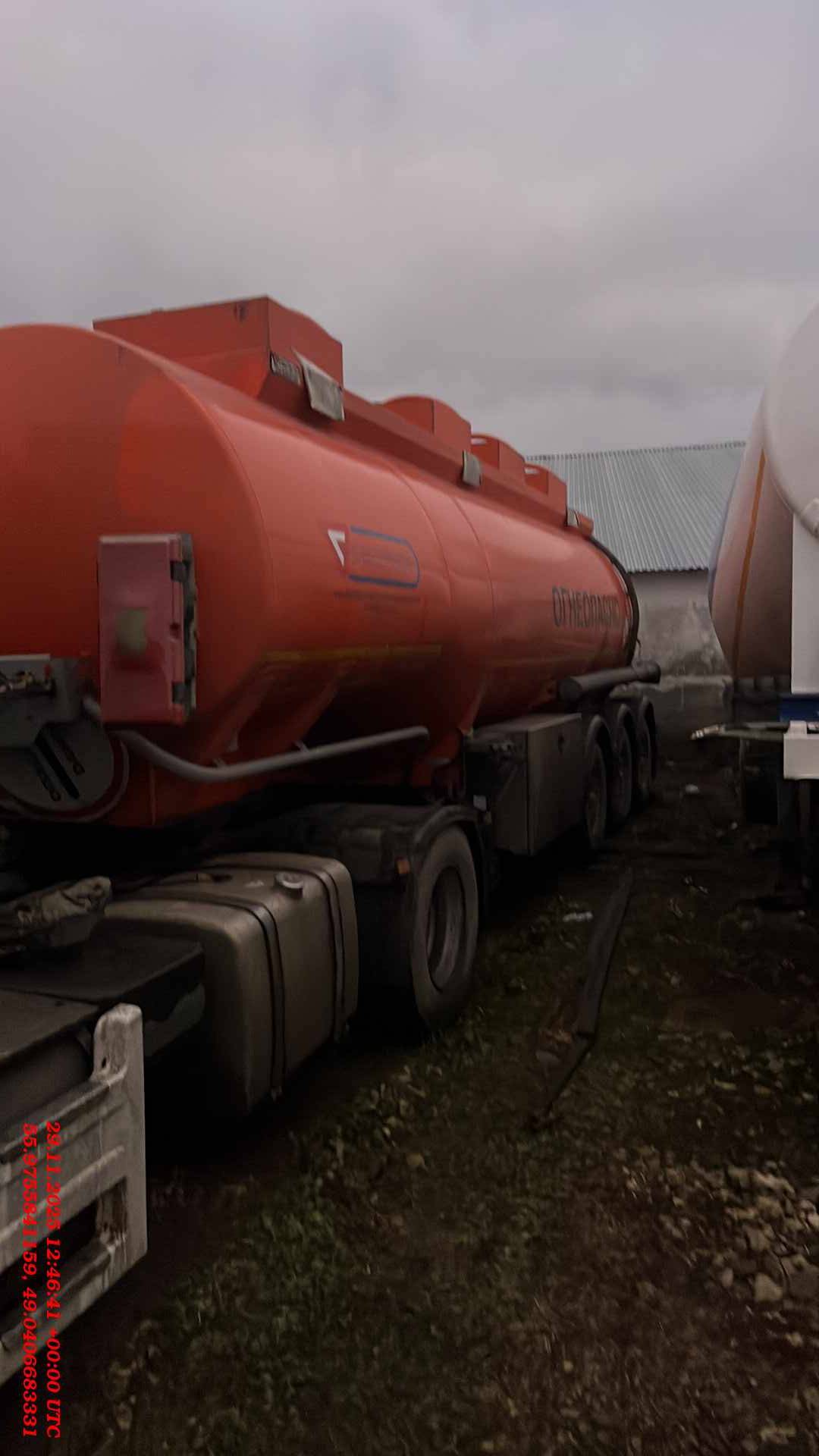 Сеспель Бензовоз SF3328 (964845), 2021 года