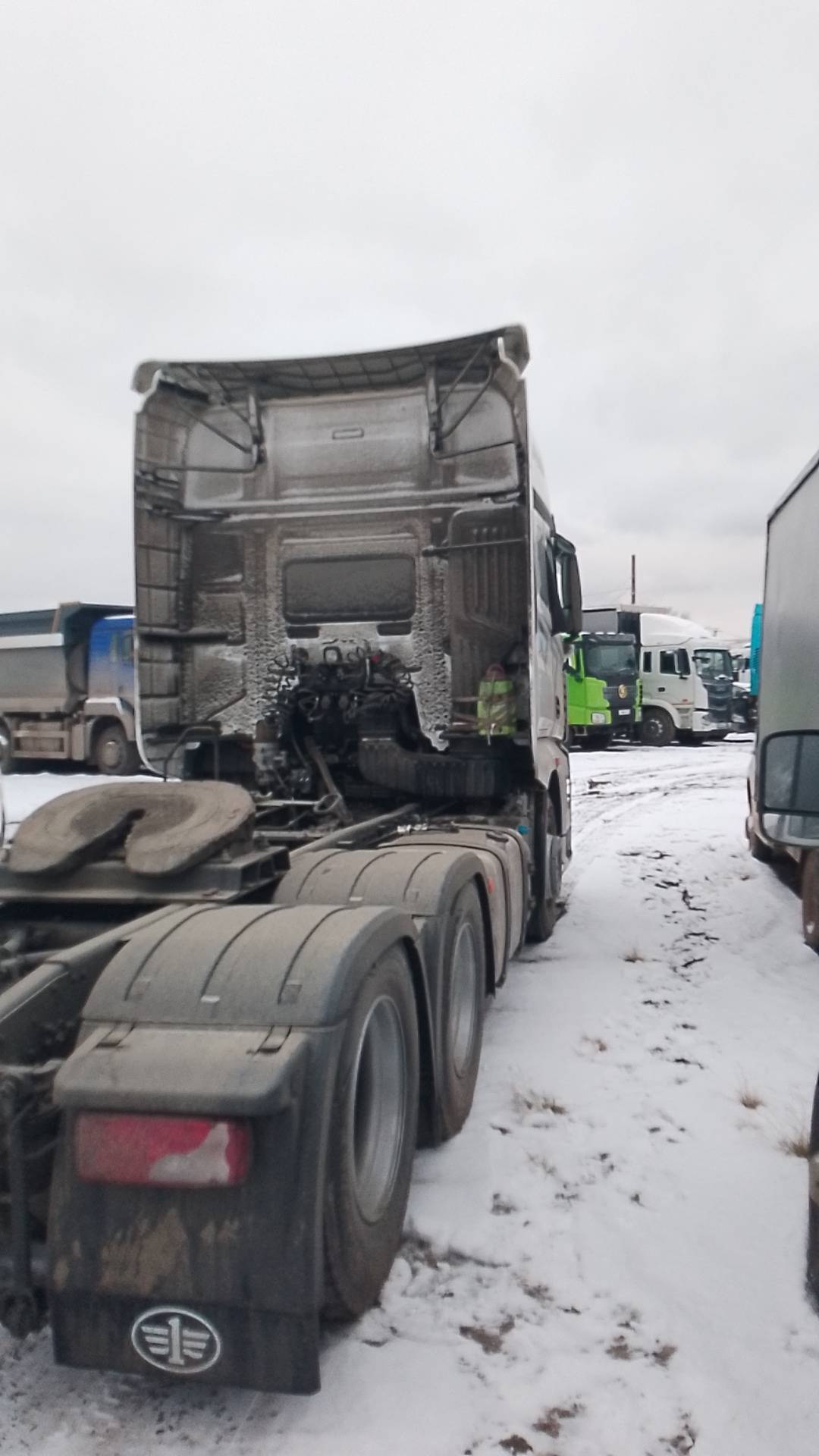 FAW CA4250P77K25T1E5 6x4,  200 000 км, 2023 года в лизинг