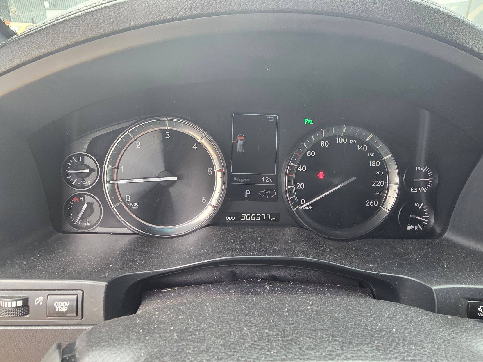Lexus LX 450d,  366 376 км, 2018 года в лизинг