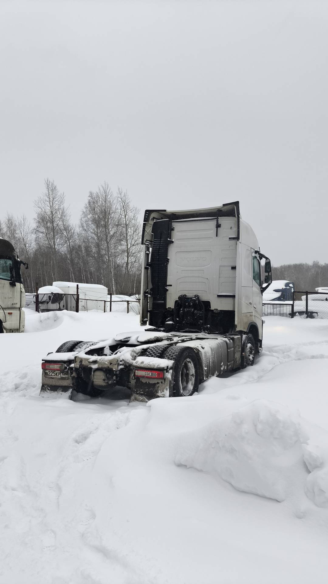 Volvo FH 460 4x2 (FH Globetrotter),  867 774 км, 2021 года в лизинг
