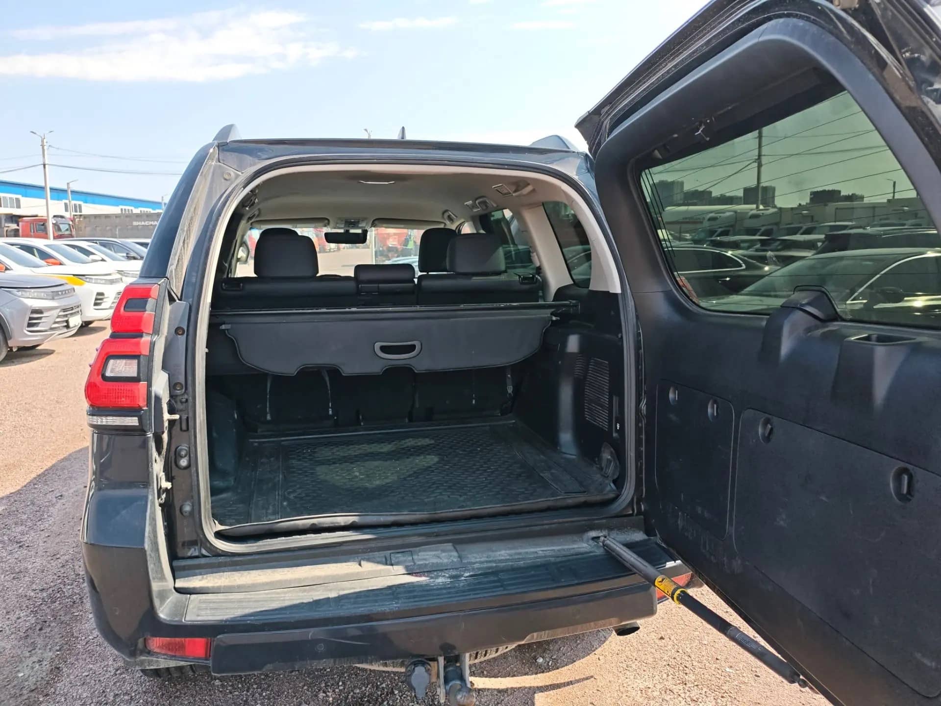 Toyota Land Cruiser Prado,  216 663 км, 2018 года