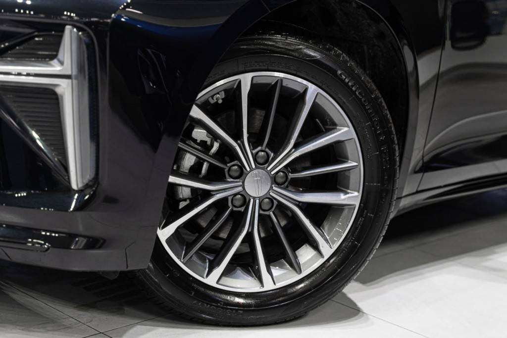 Geely Preface Luxury 2.0T 7DCT