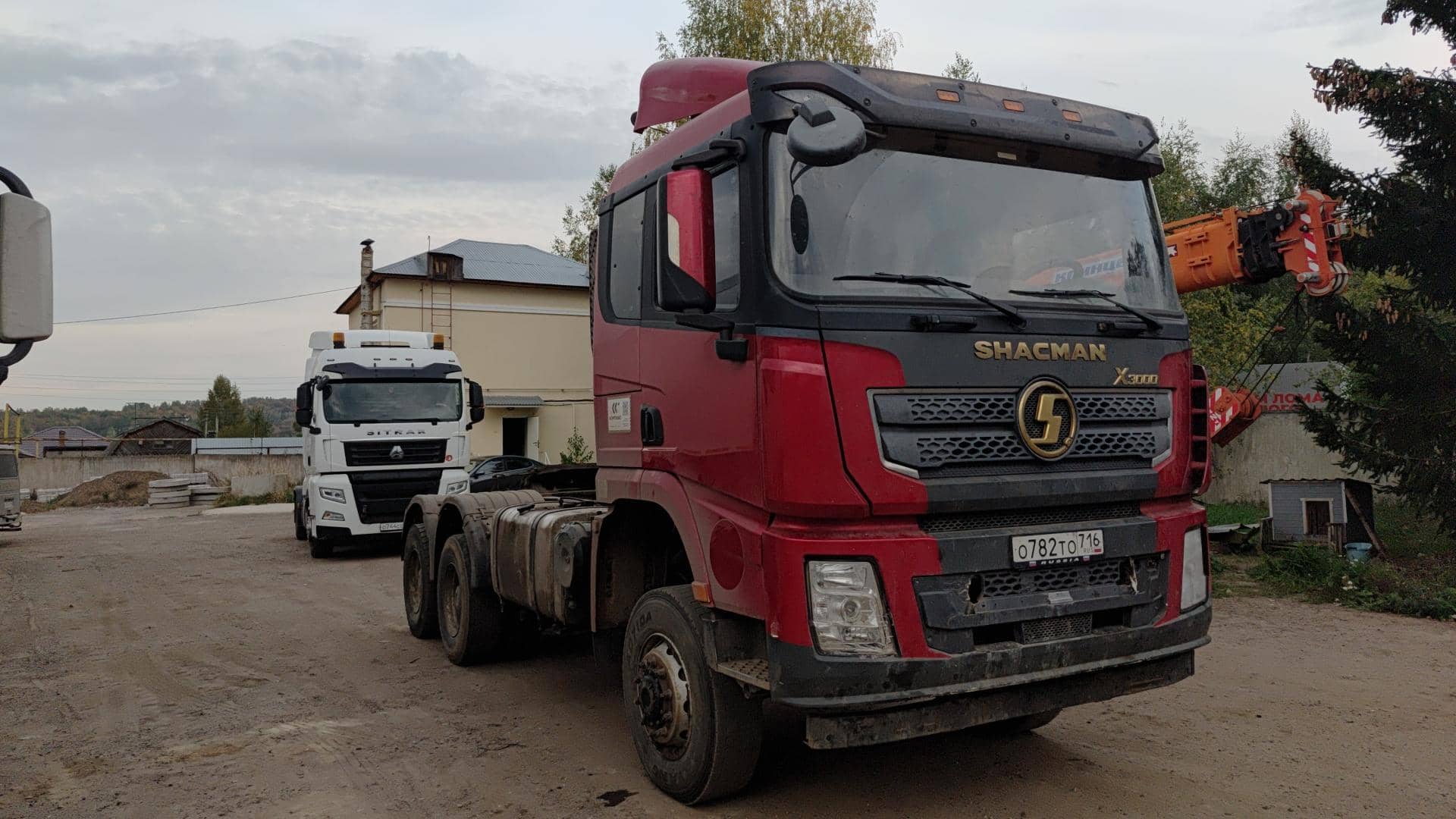 Shacman SX42586V385,  212 895 км, 2022 года в лизинг